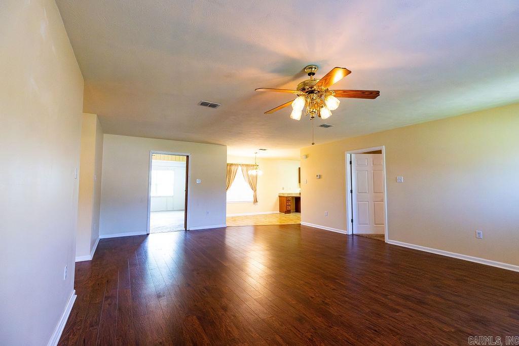 27  Hawk  Vilonia, AR