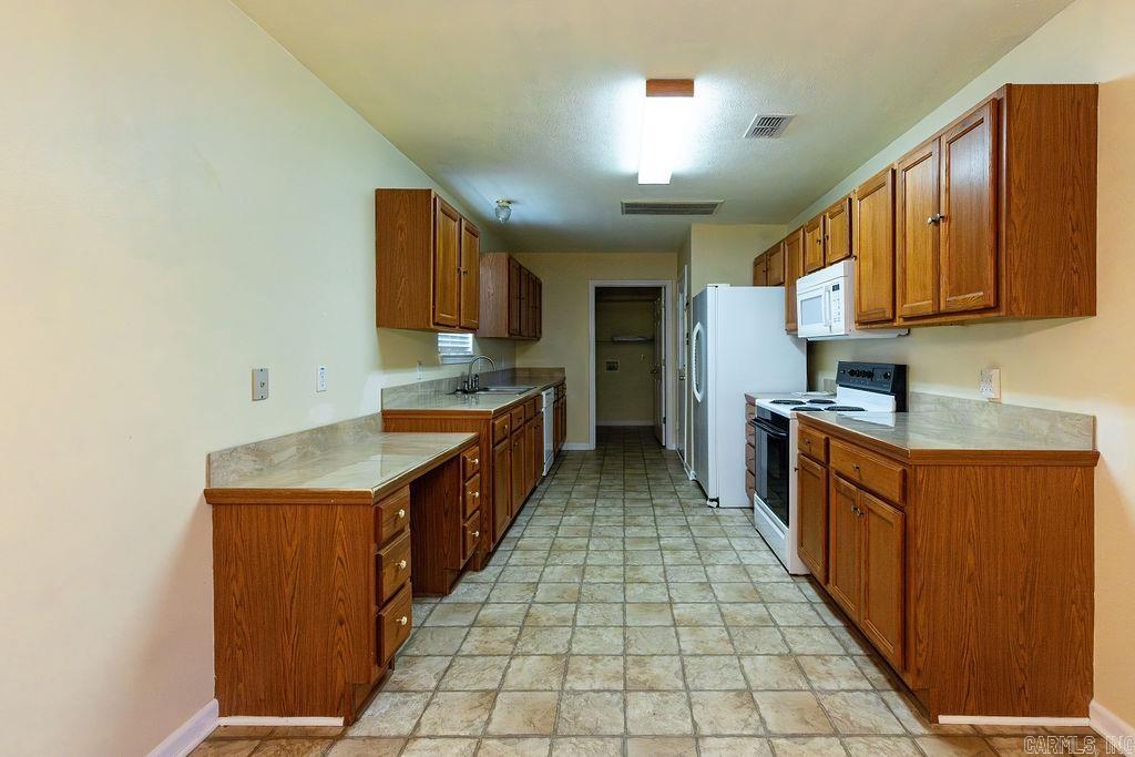 27  Hawk  Vilonia, AR
