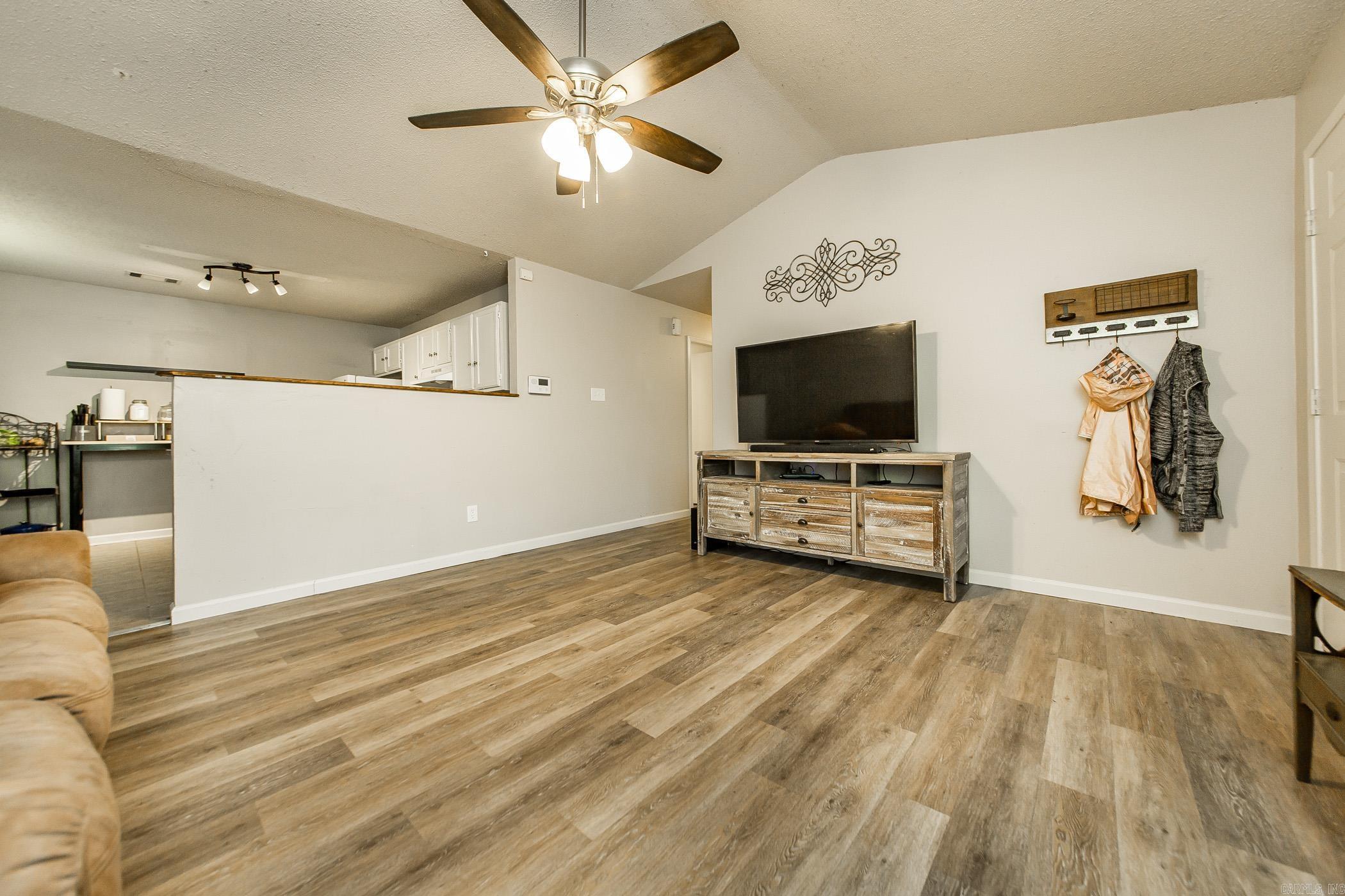13  Fieldcrest Ln  Cabot, AR