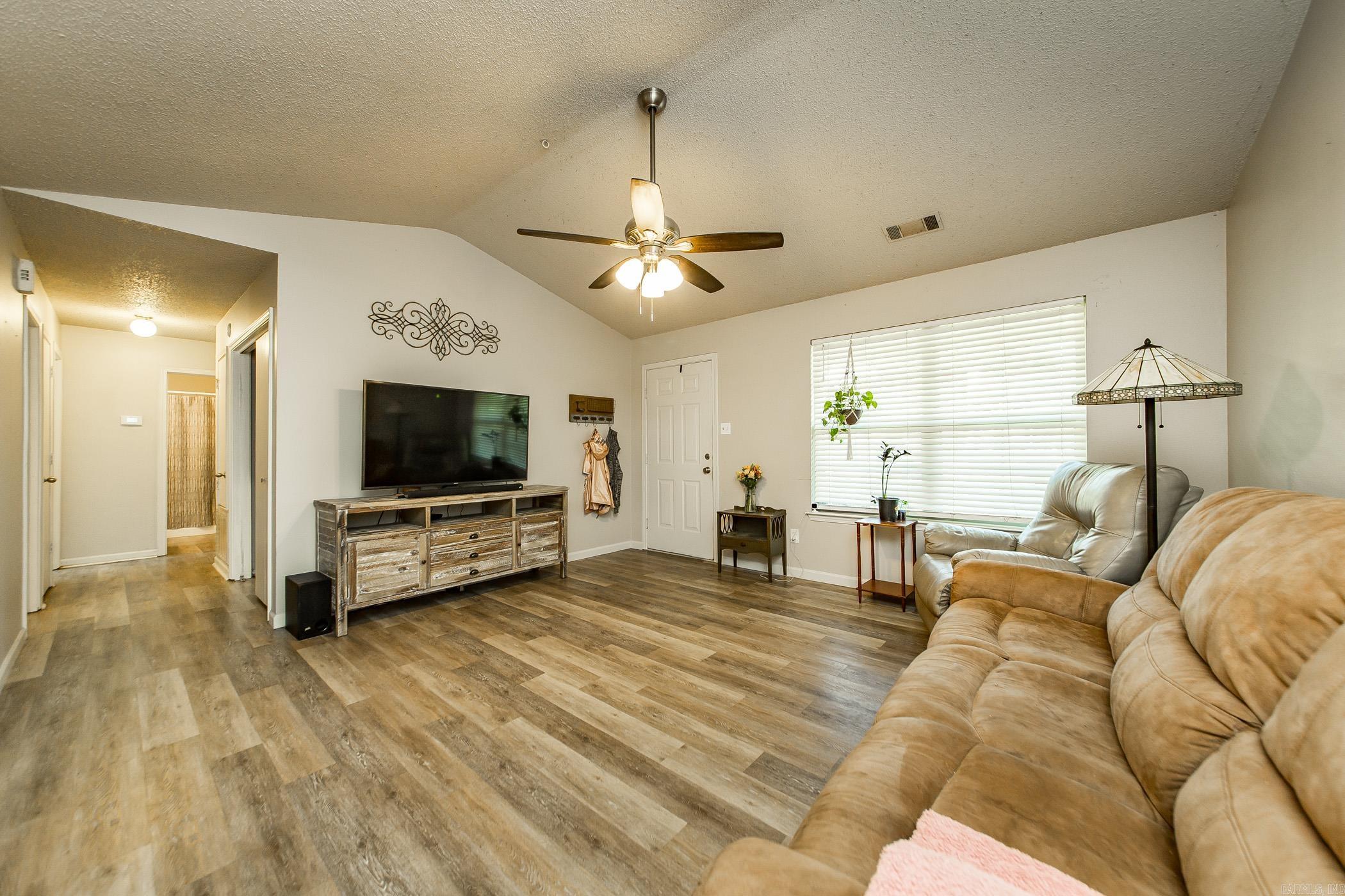 13  Fieldcrest Ln  Cabot, AR
