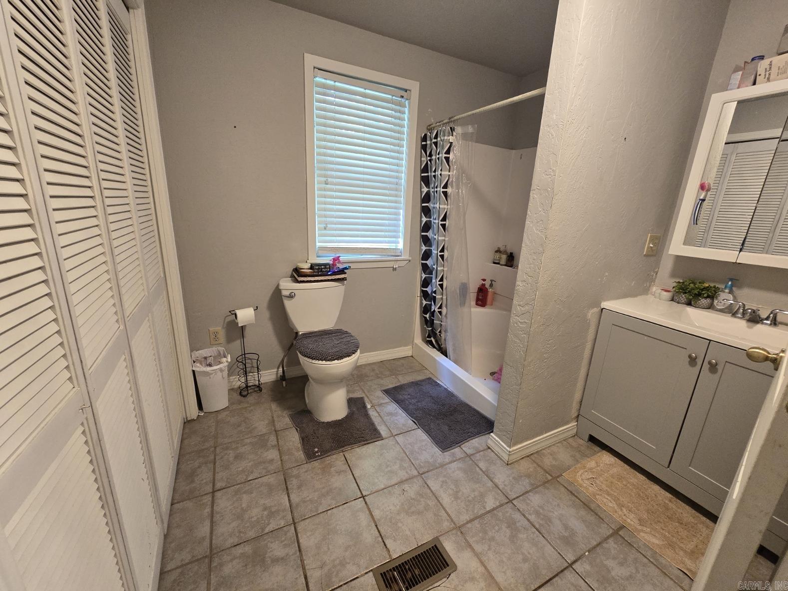 54 SKYLINE Drive Williford, AR 72482-7015