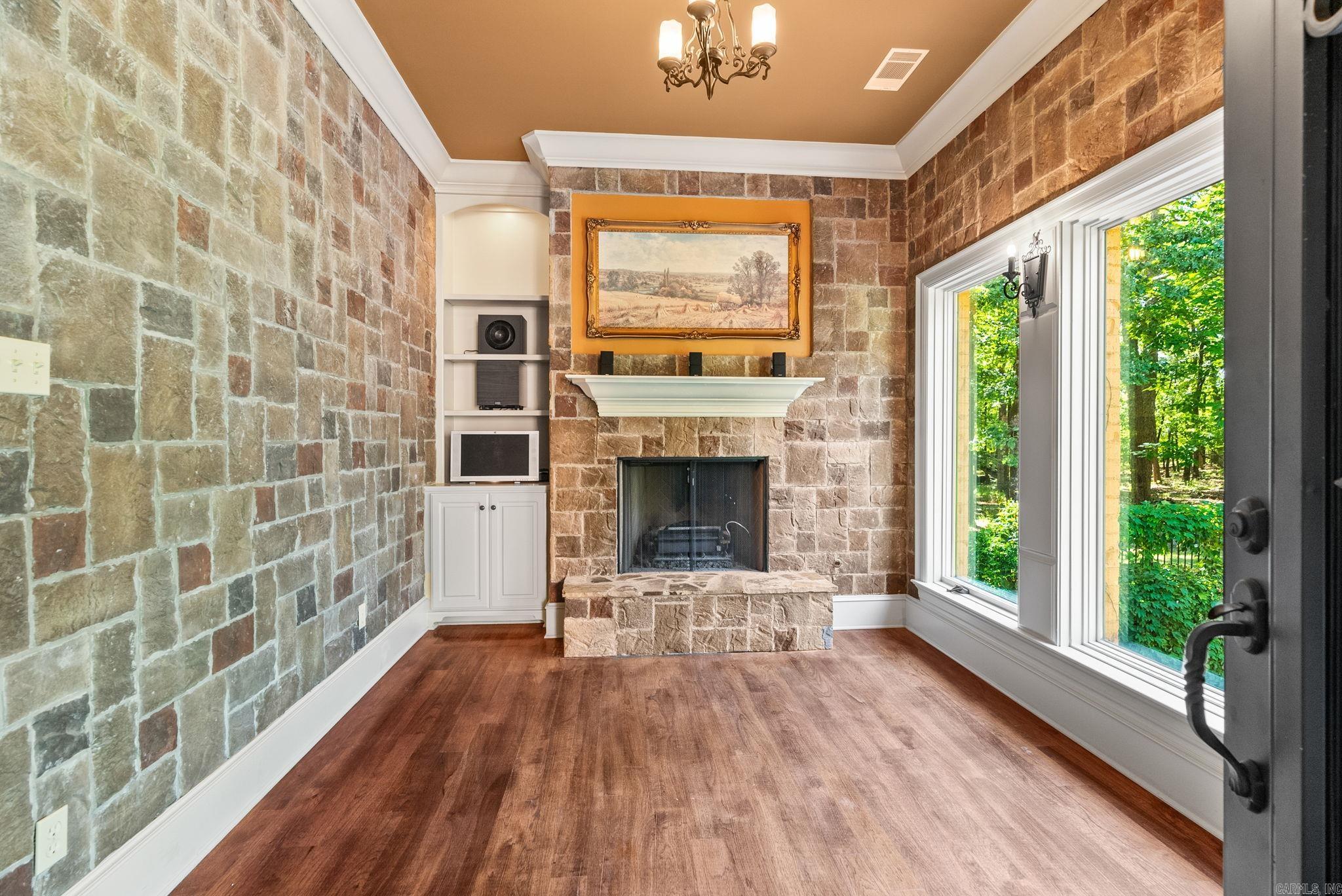 31  Cravache  Little Rock, AR