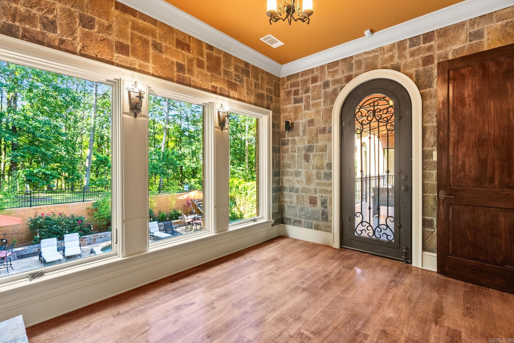 31  Cravache  Little Rock, AR