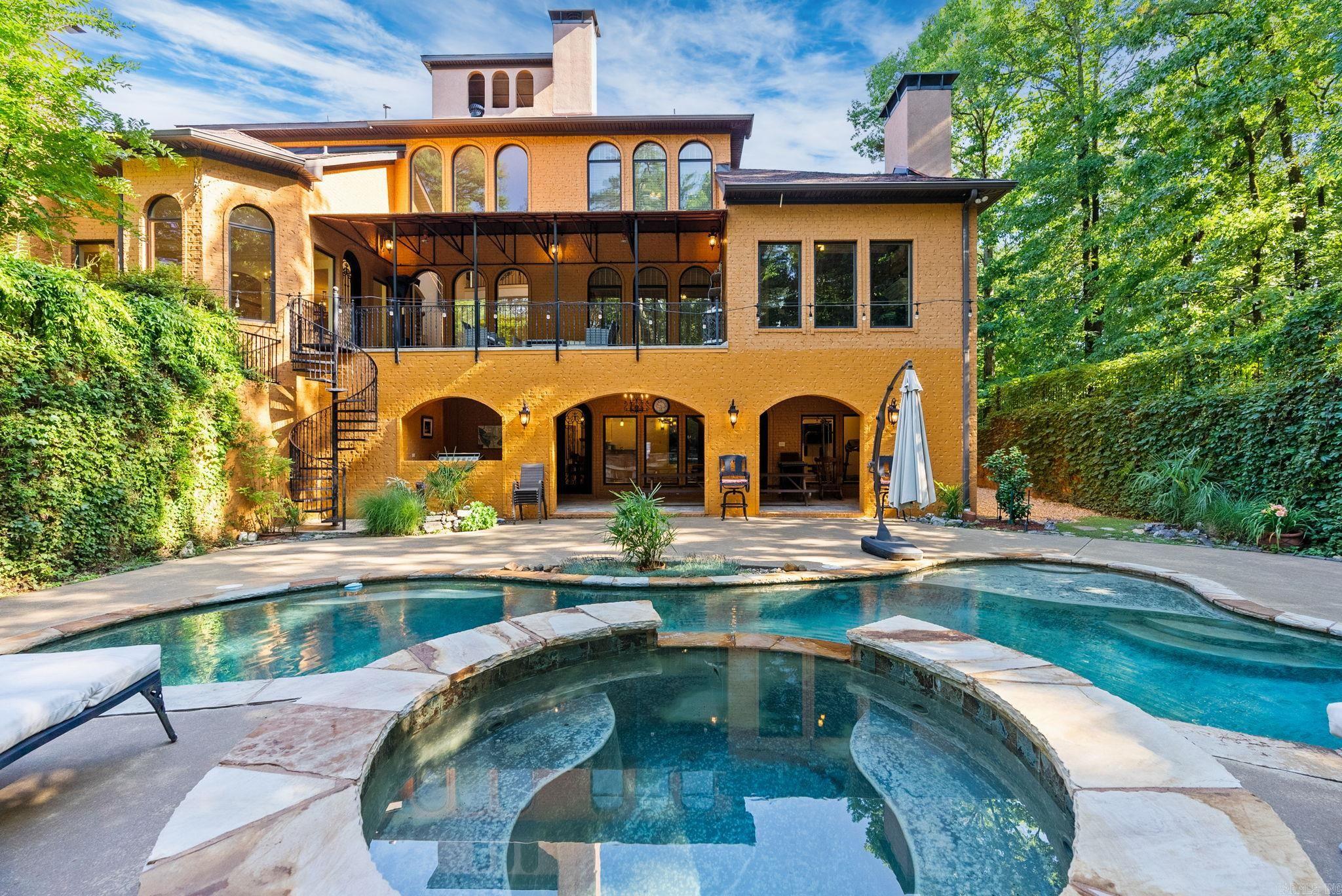 31  Cravache  Little Rock, AR