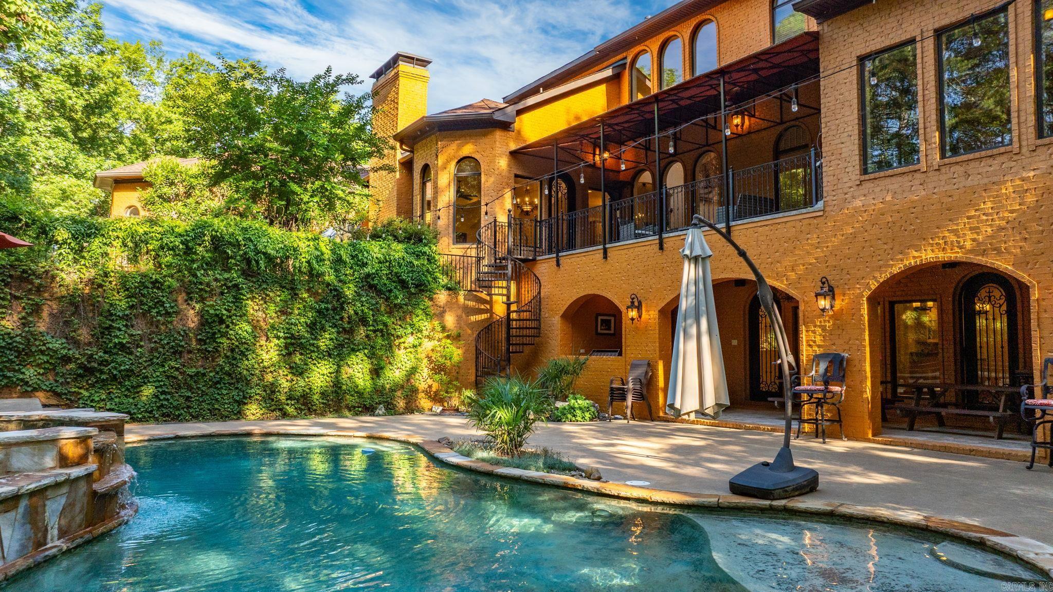 31  Cravache  Little Rock, AR