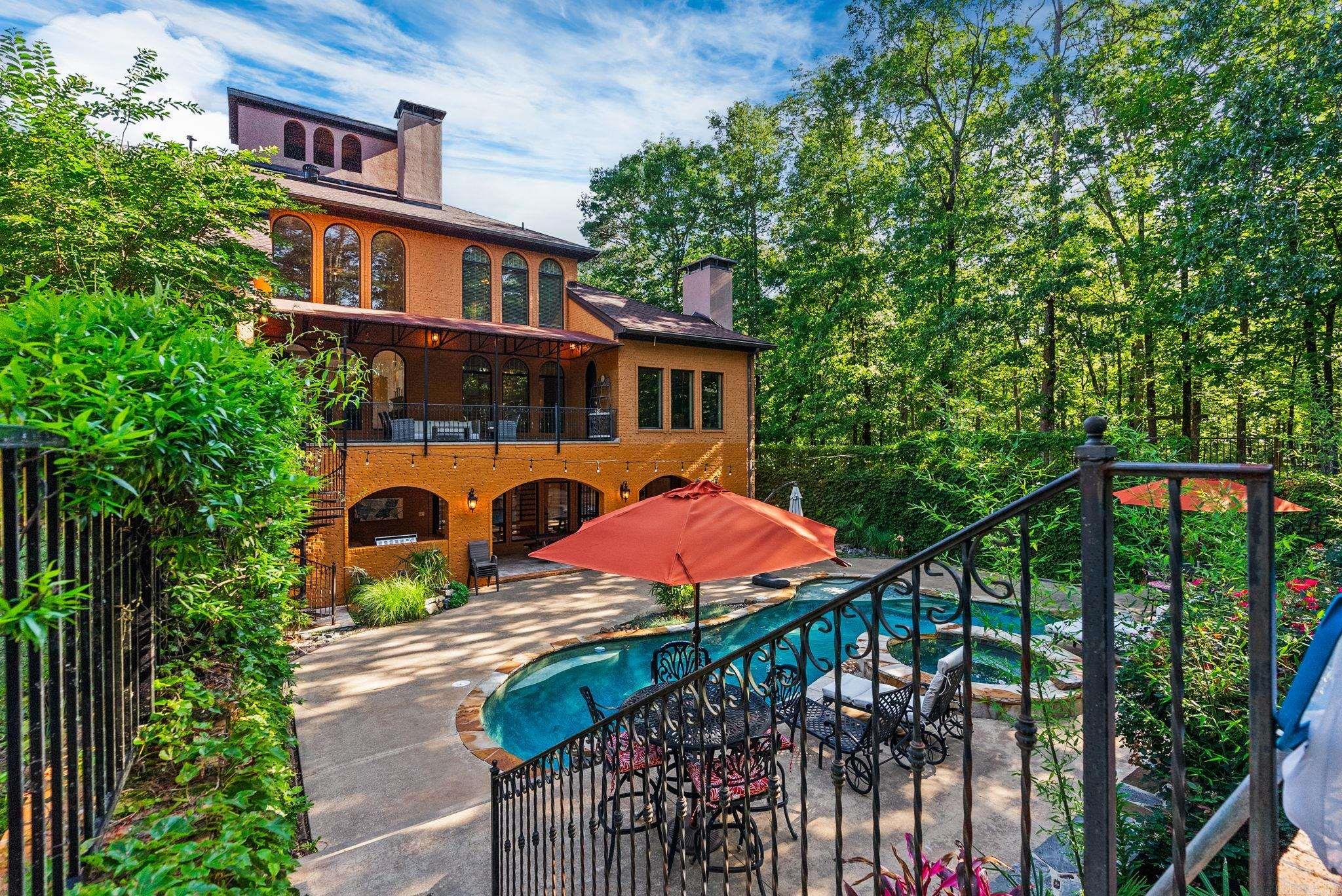 31  Cravache  Little Rock, AR