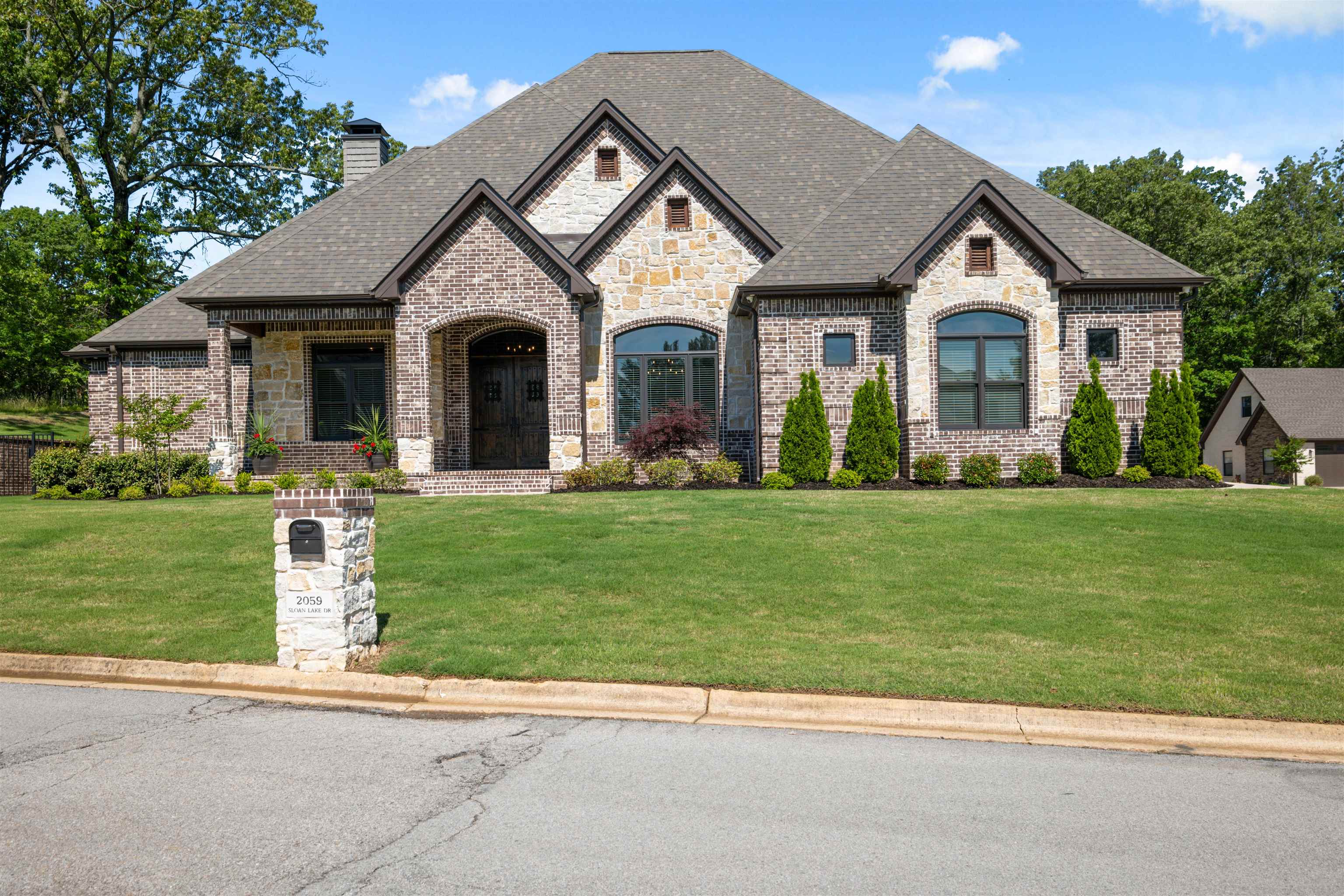 2059  Sloan Lake  Jonesboro, AR