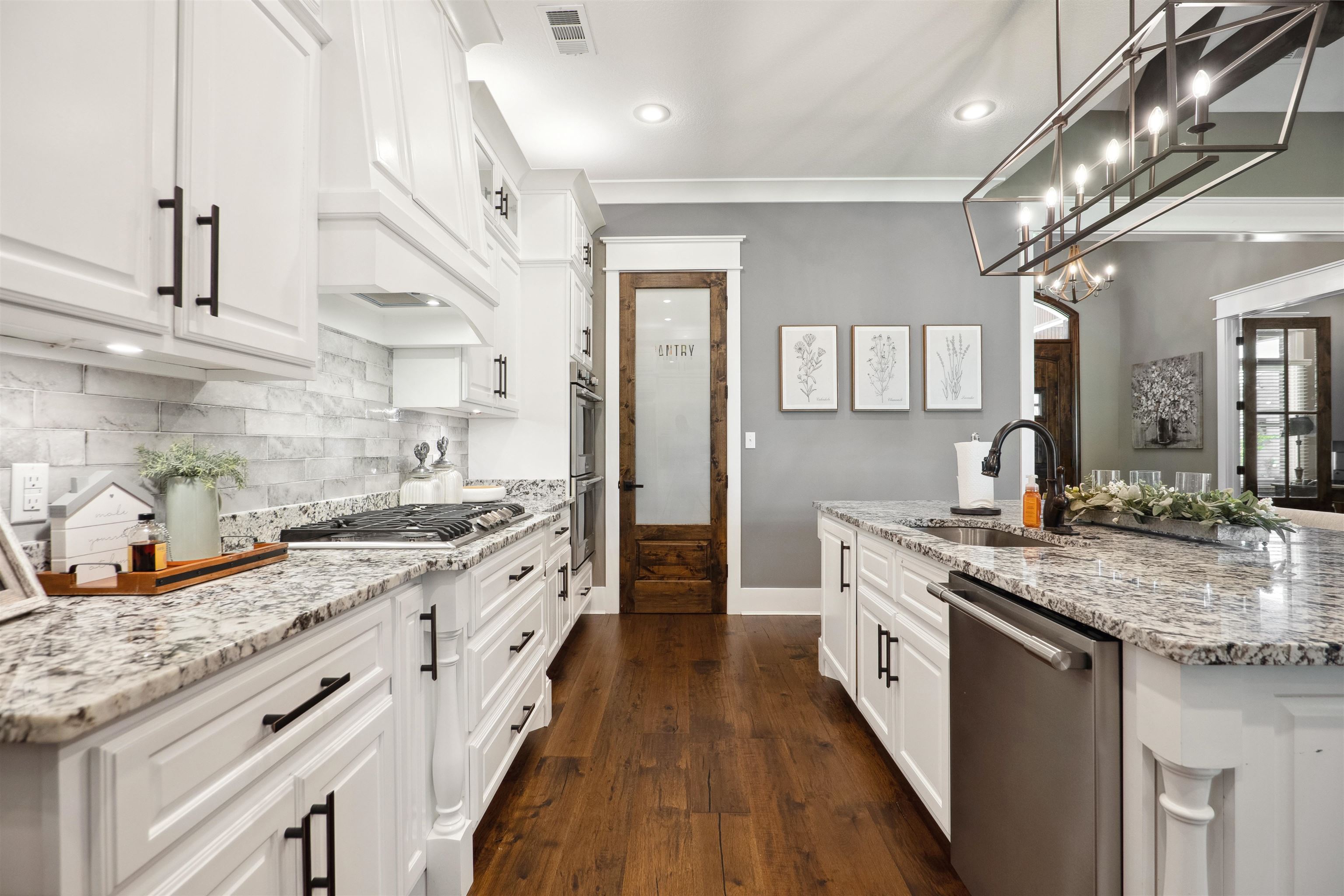 2059  Sloan Lake  Jonesboro, AR