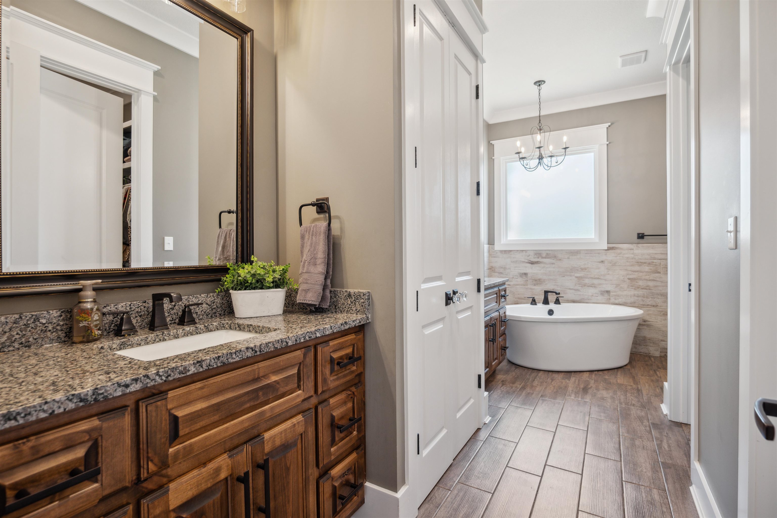 2059  Sloan Lake  Jonesboro, AR
