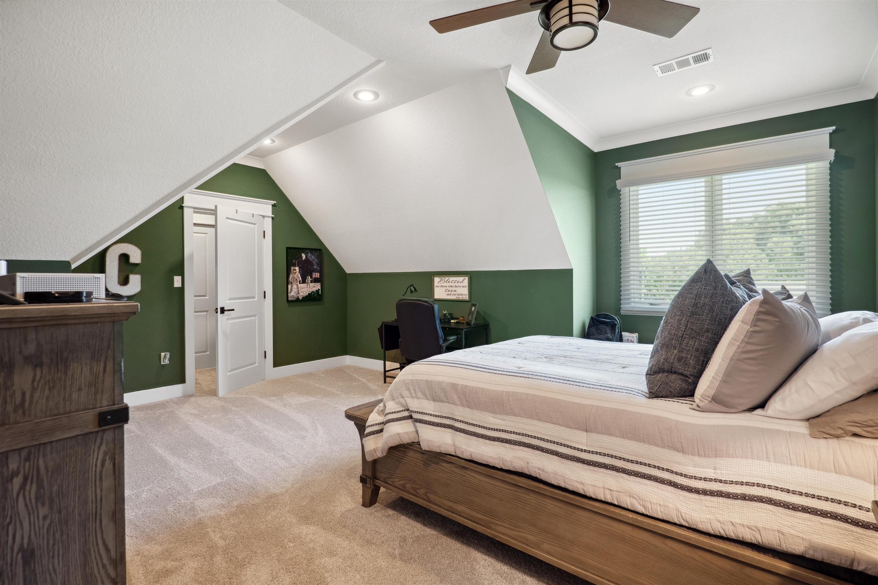 2059  Sloan Lake  Jonesboro, AR