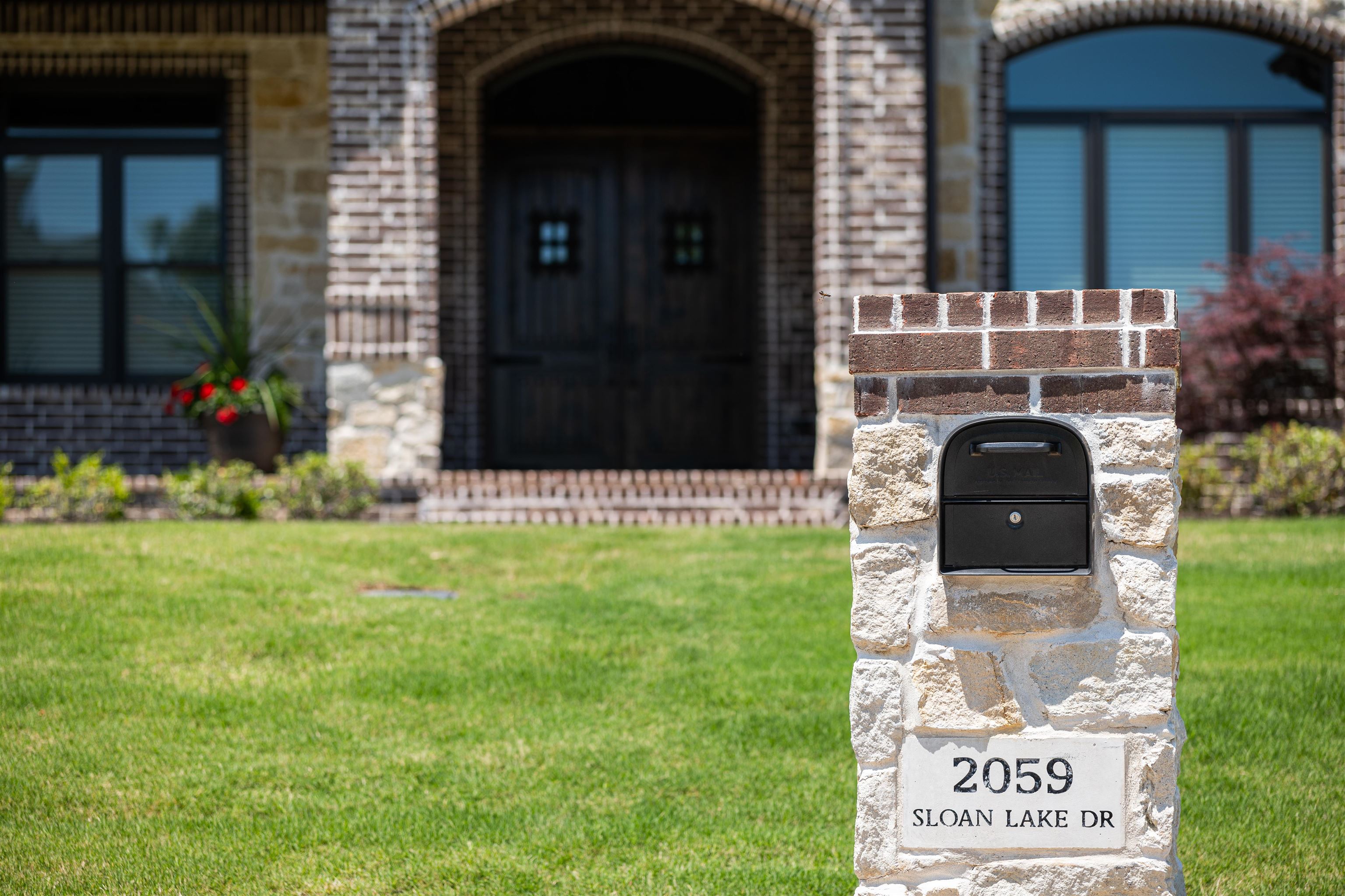 2059  Sloan Lake  Jonesboro, AR