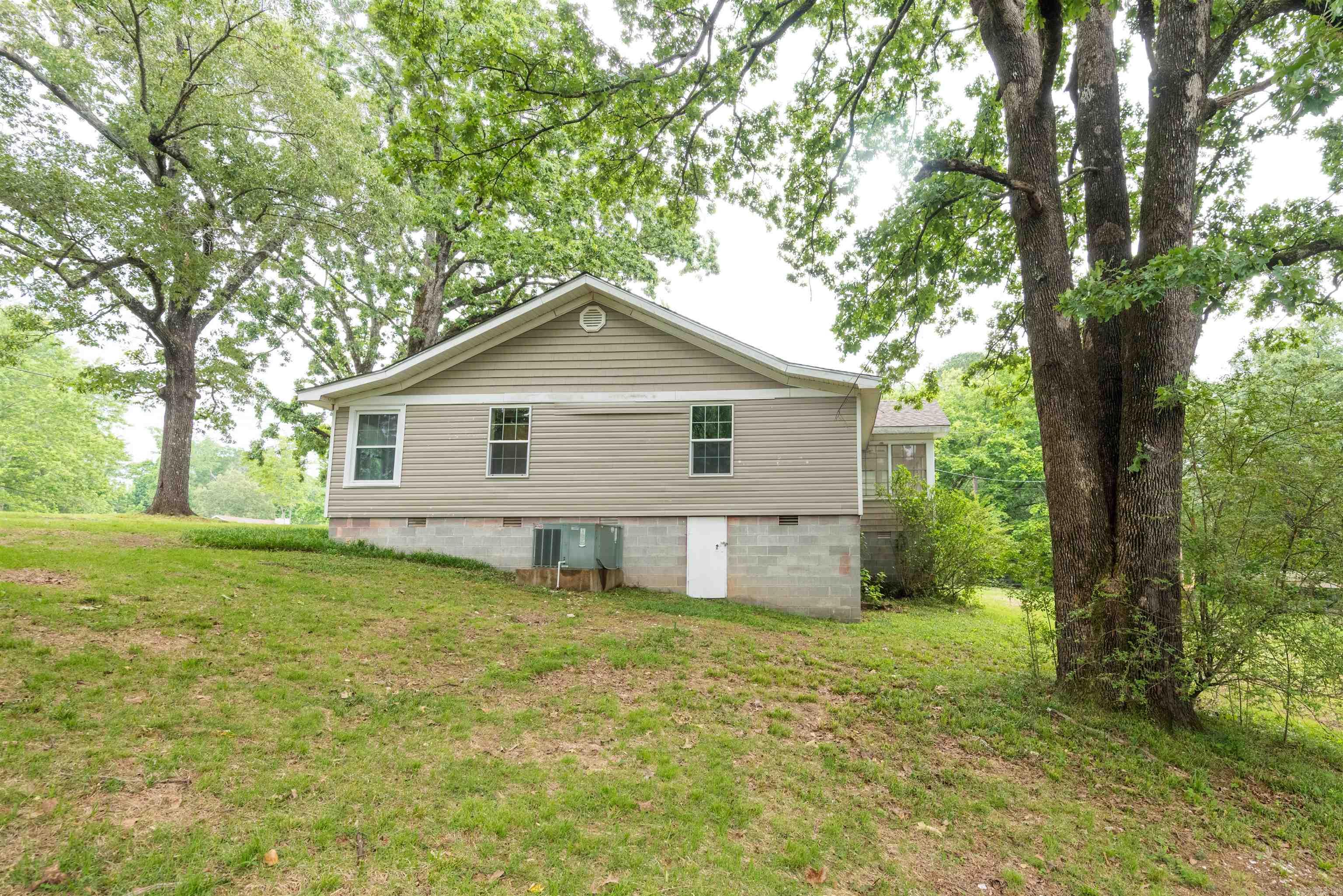 919  River Ridge  Benton, AR