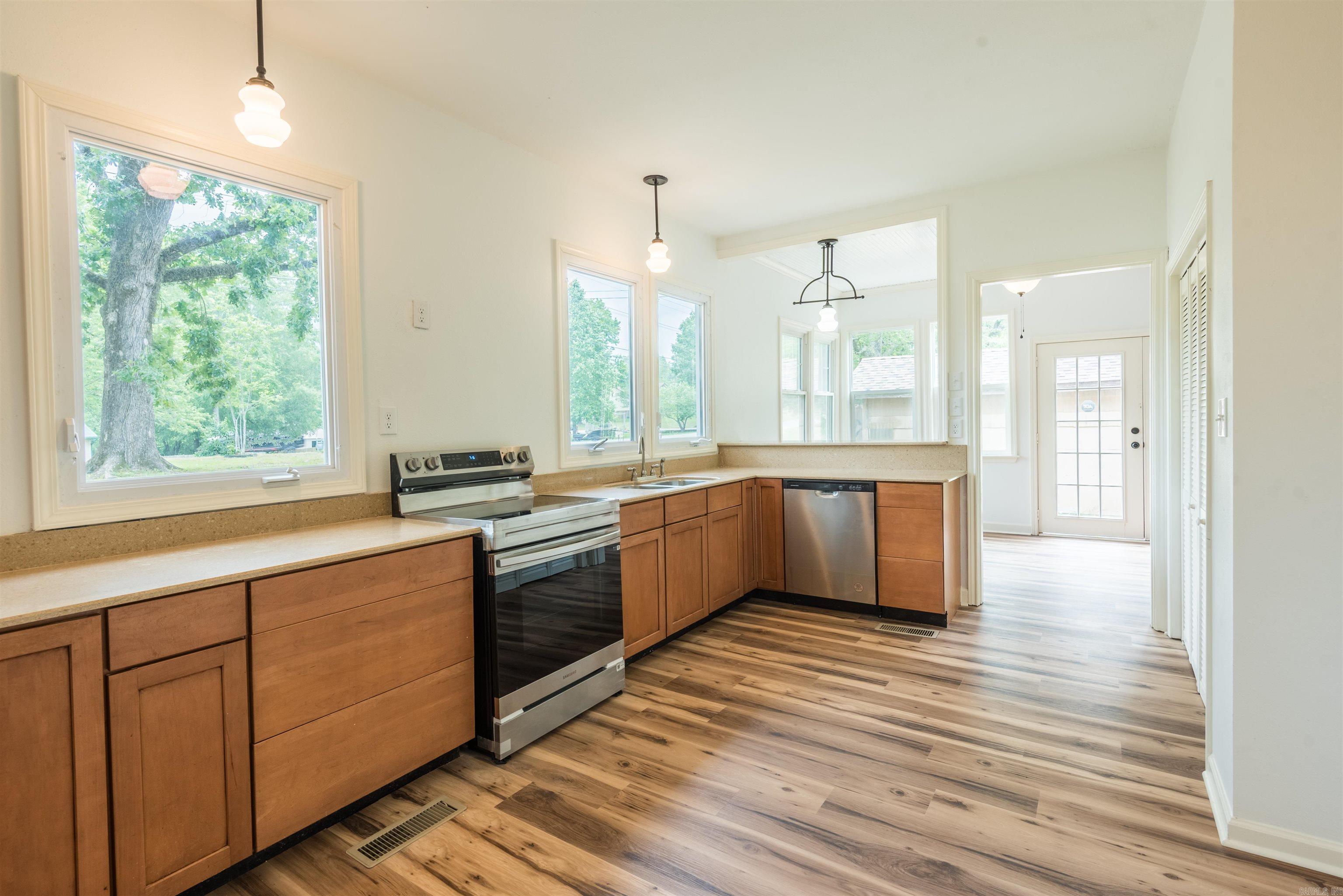 919  River Ridge  Benton, AR