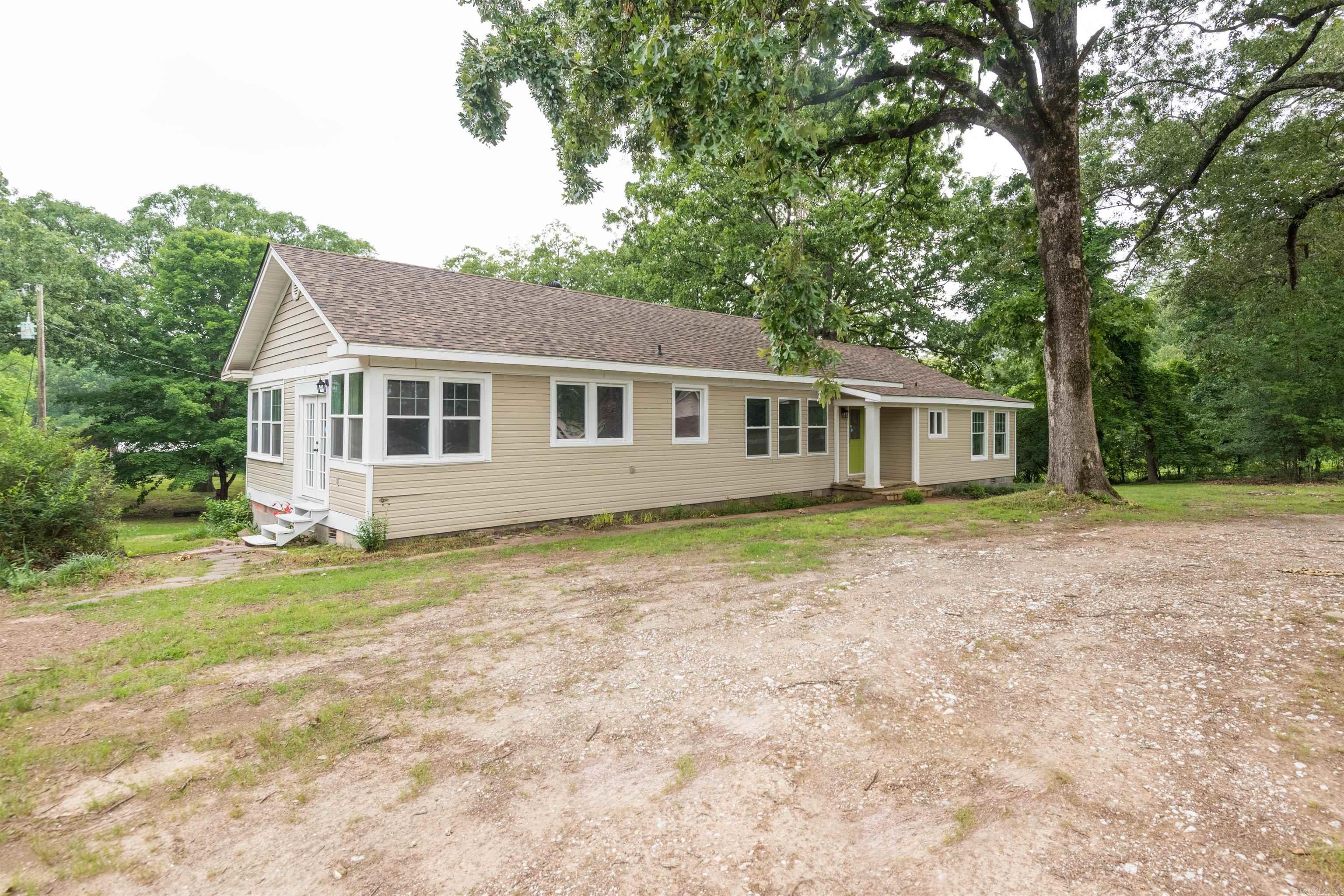 919  River Ridge  Benton, AR