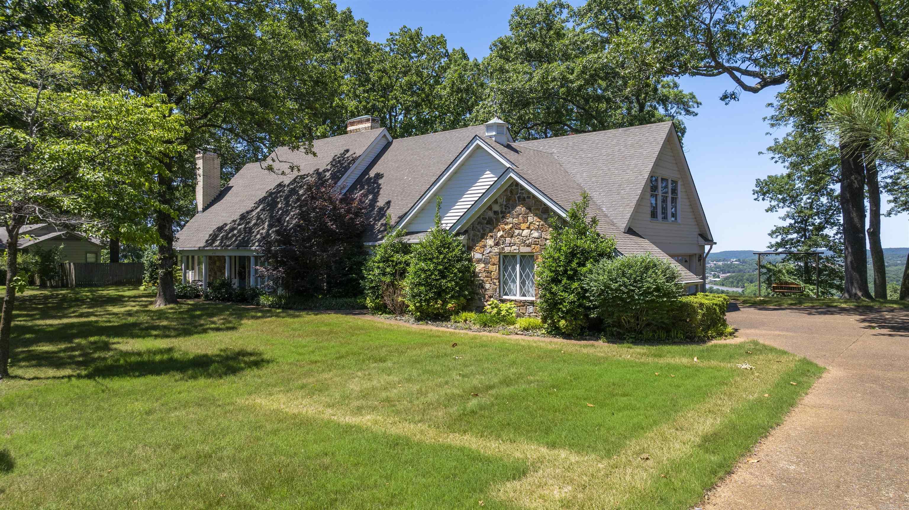 495  Dennison Heights  Southside, AR