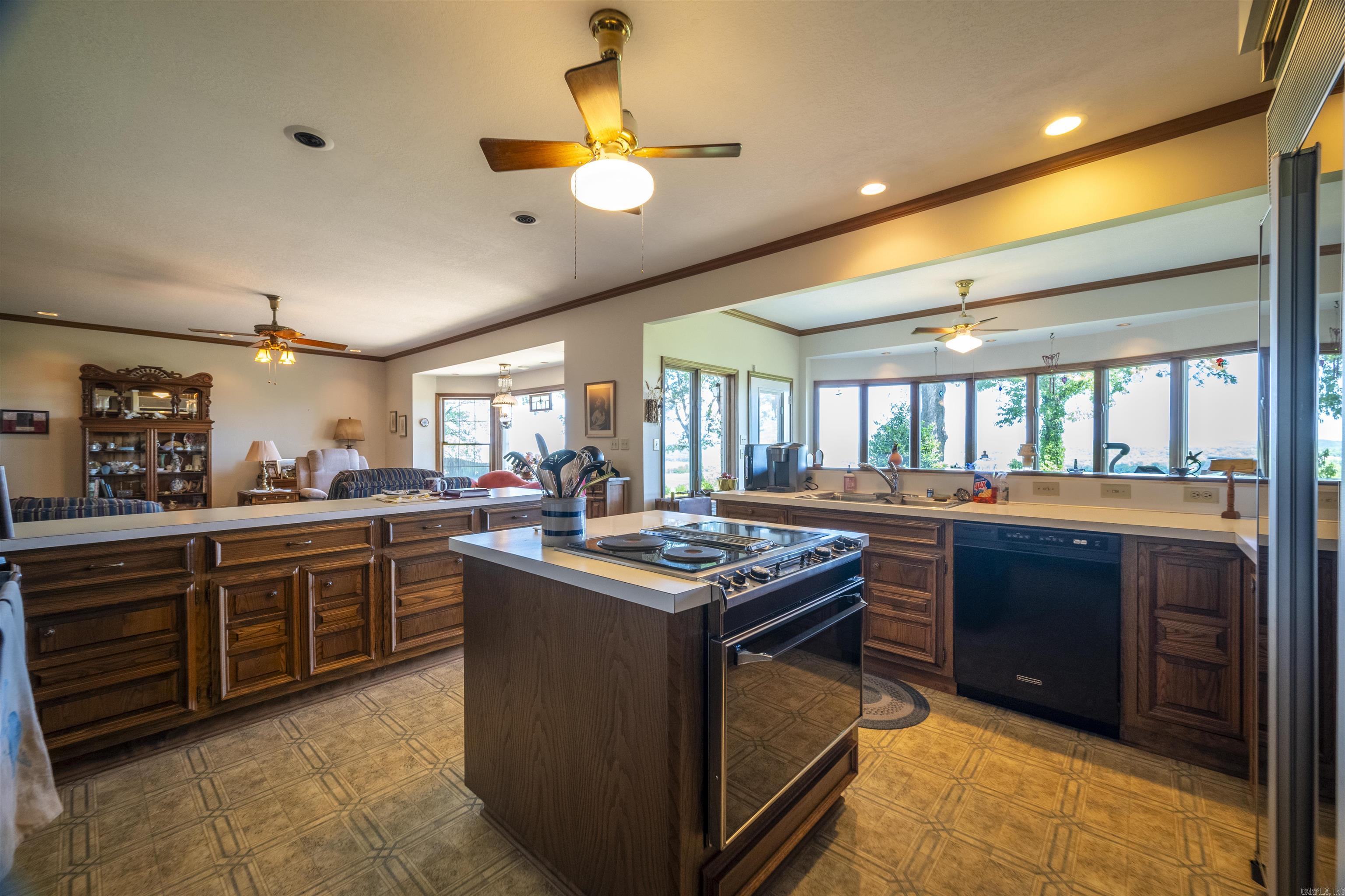 495  Dennison Heights  Southside, AR