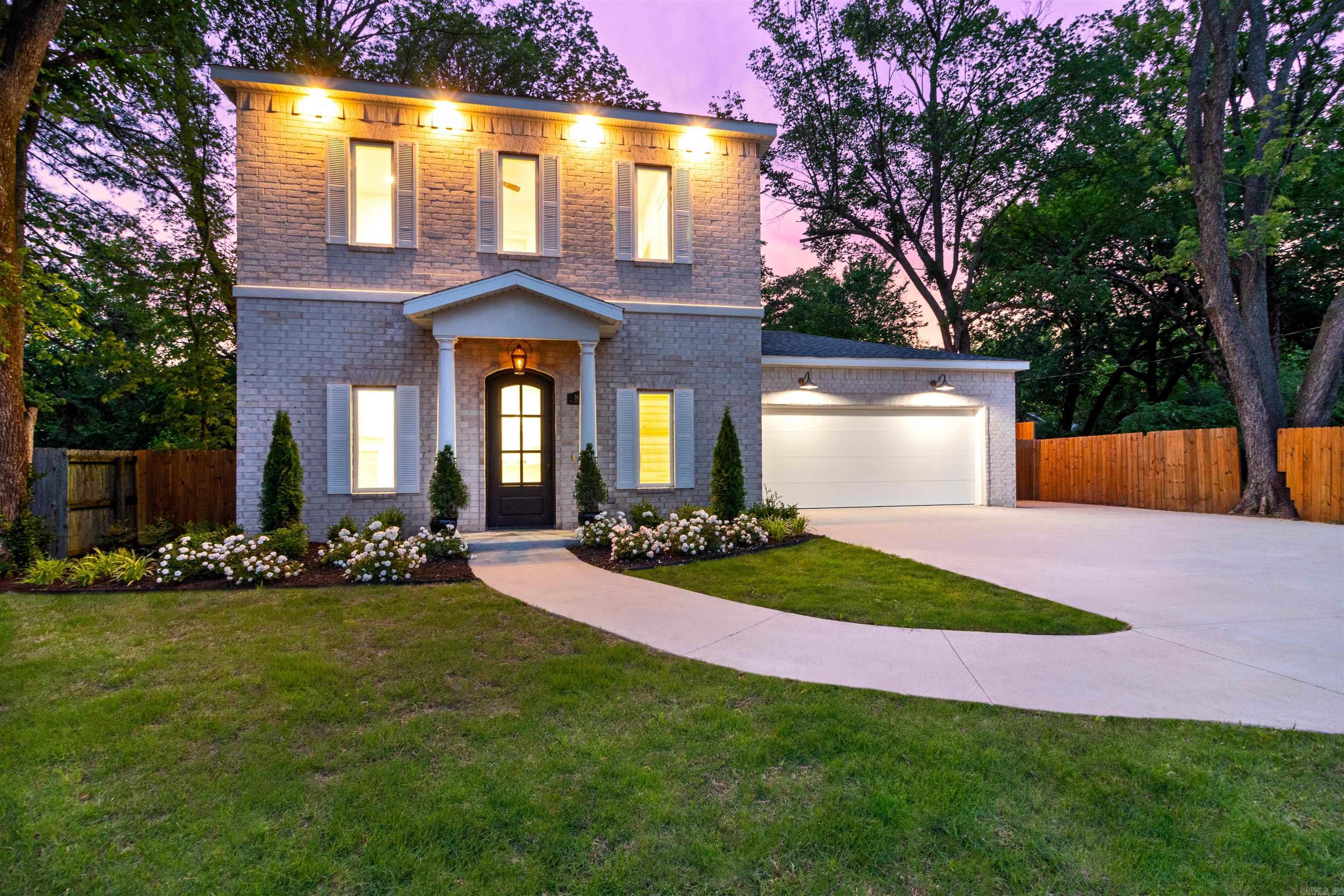 1615 N Garland  Fayetteville, AR