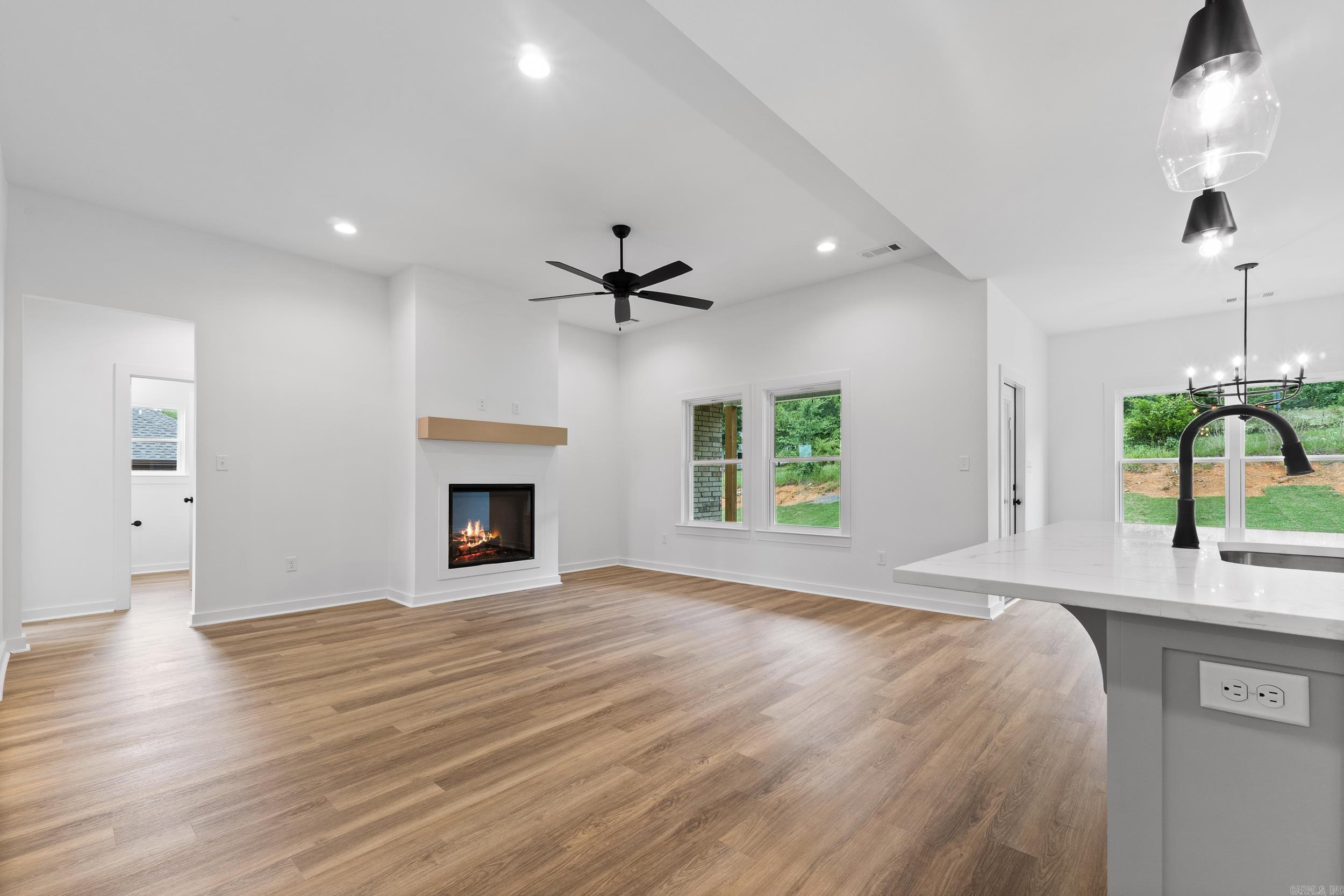 81 Lewis  Greenbrier, AR