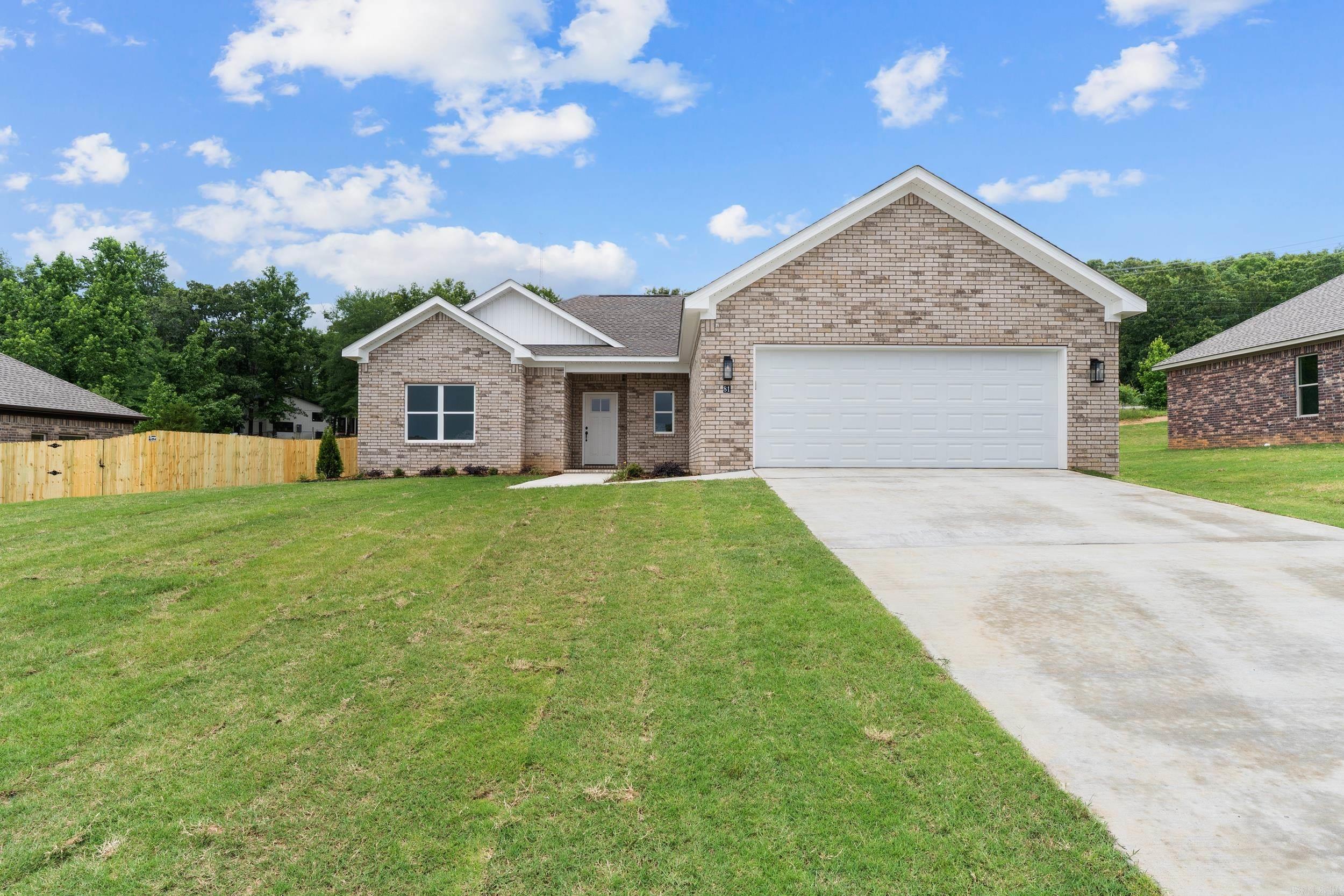 81 Lewis  Greenbrier, AR