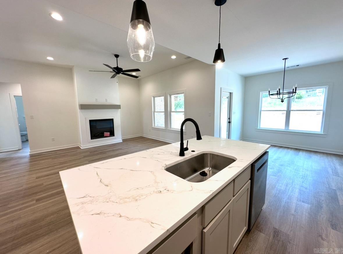 81  Lewis  Greenbrier, AR