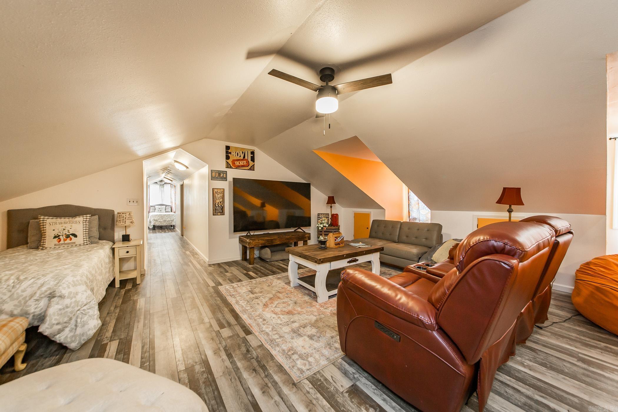 100  Hidgen Ridge  Higden, AR
