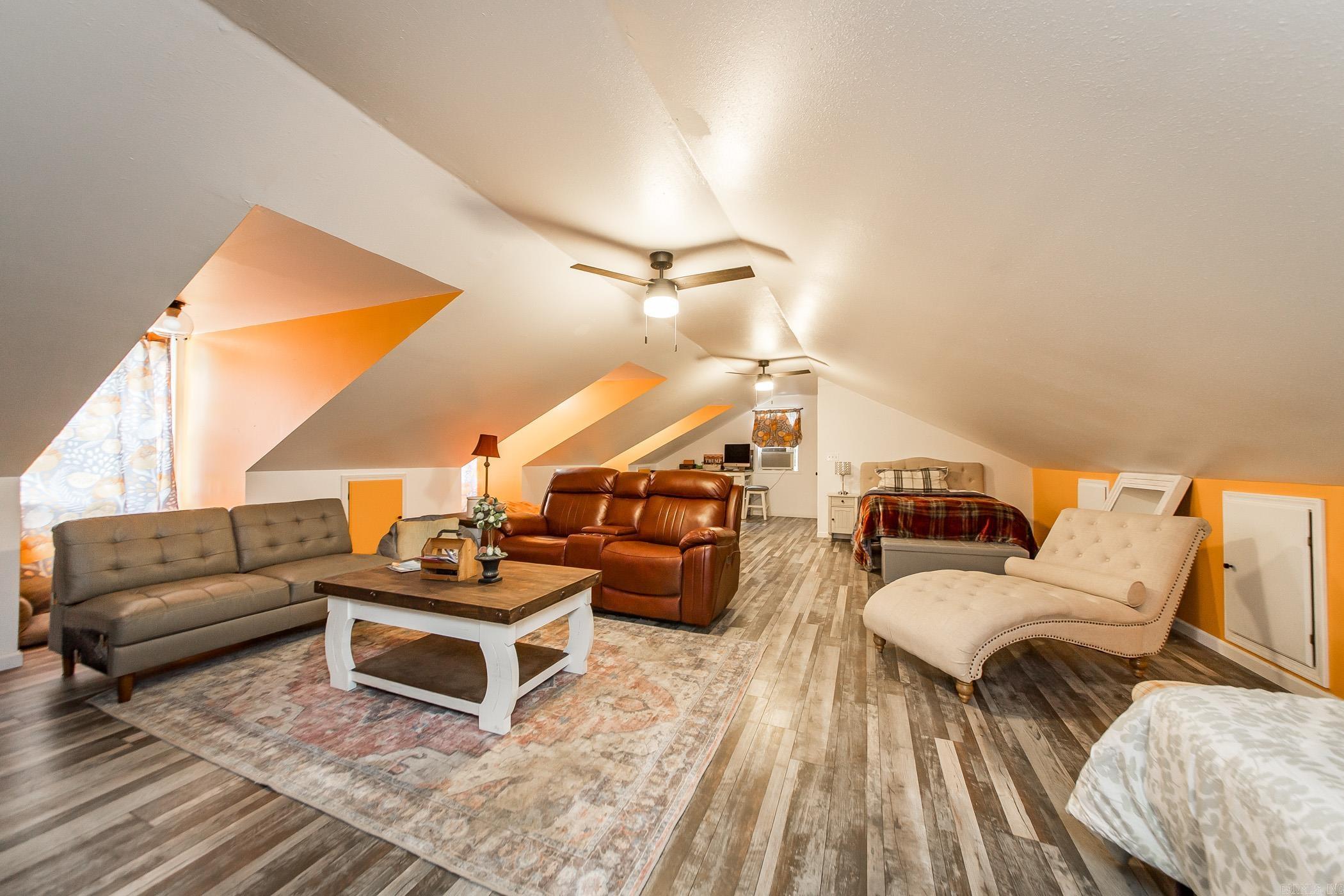 100  Hidgen Ridge  Higden, AR
