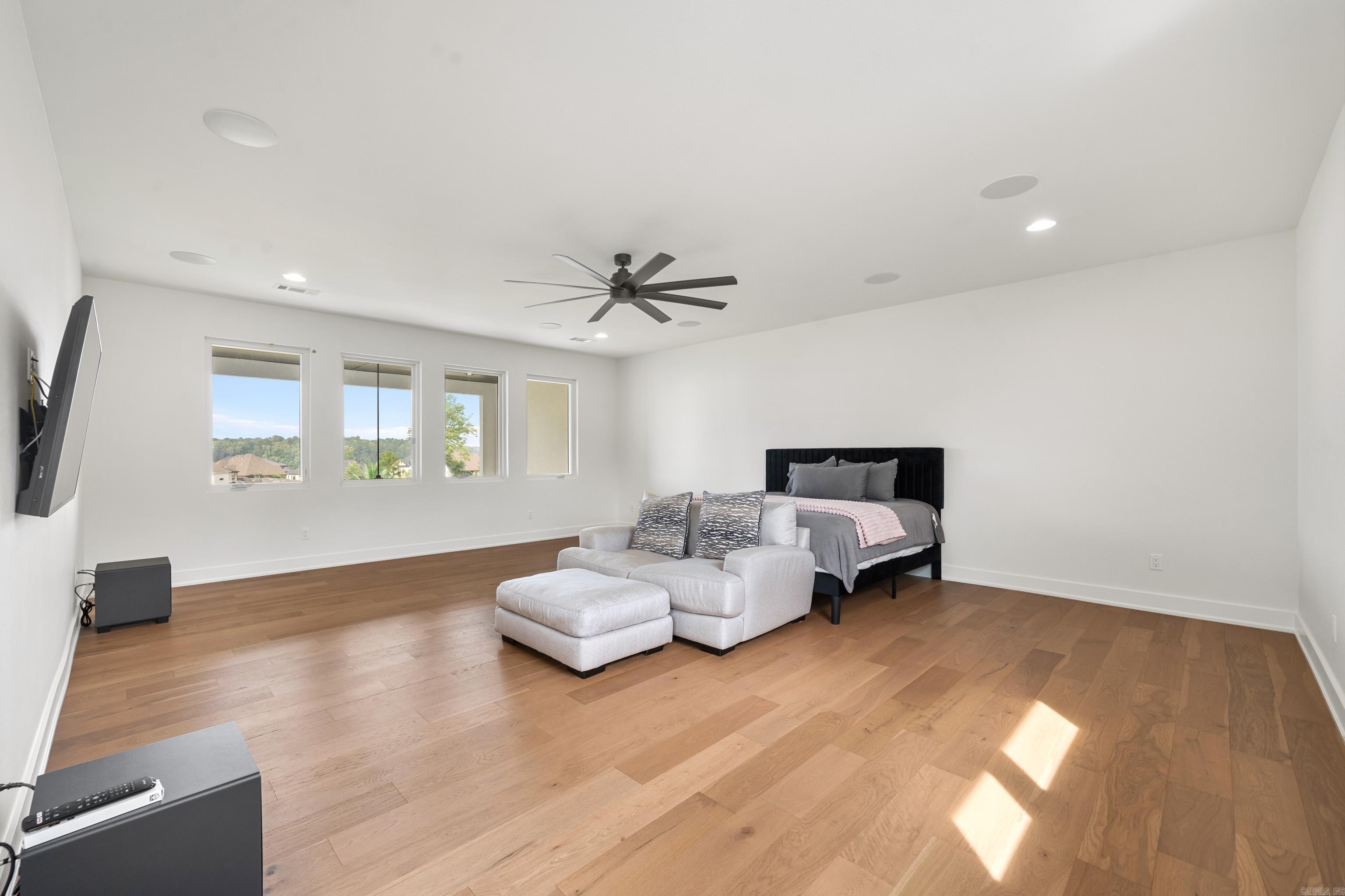 6737  Hilo  Benton, AR