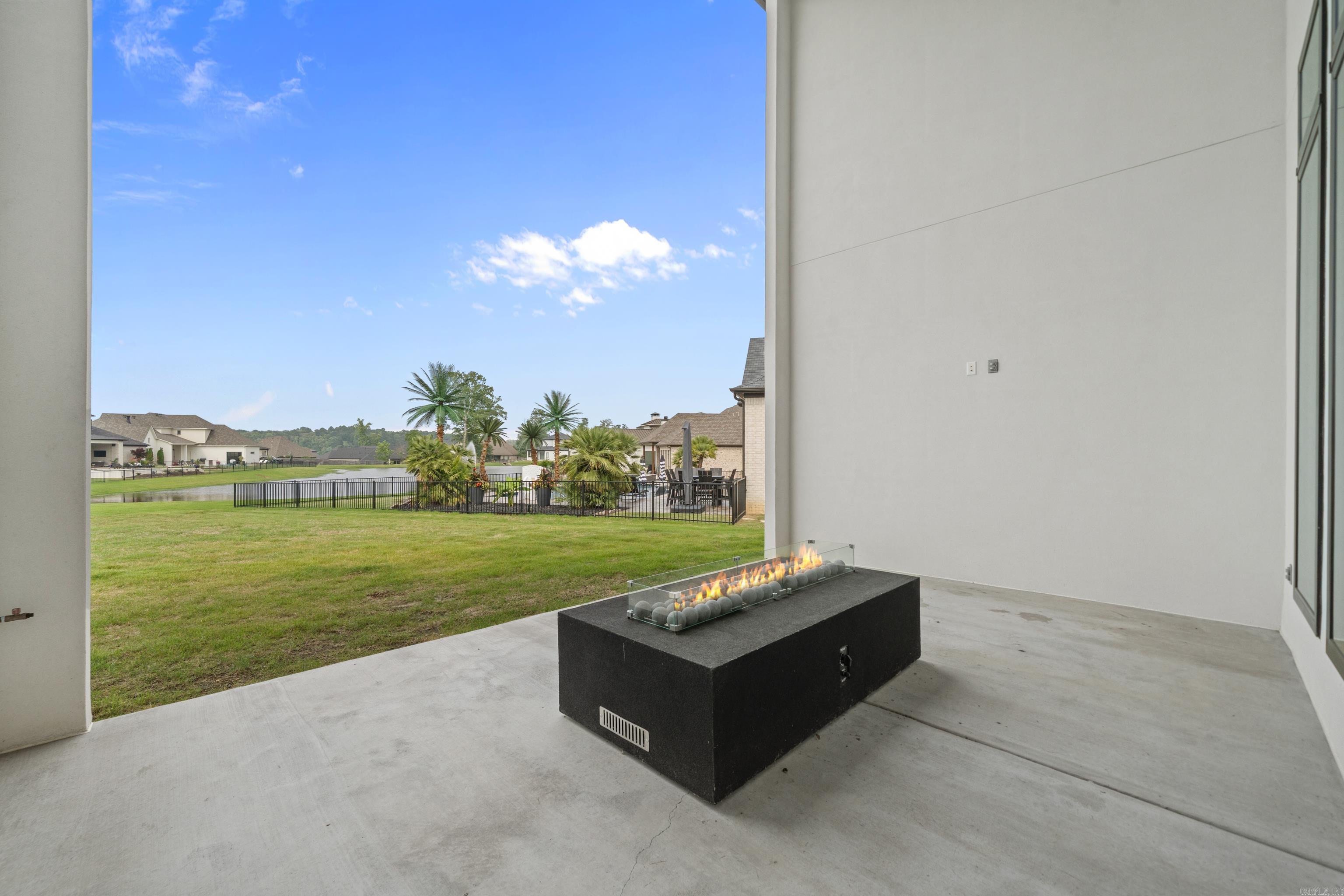 6737  Hilo  Benton, AR