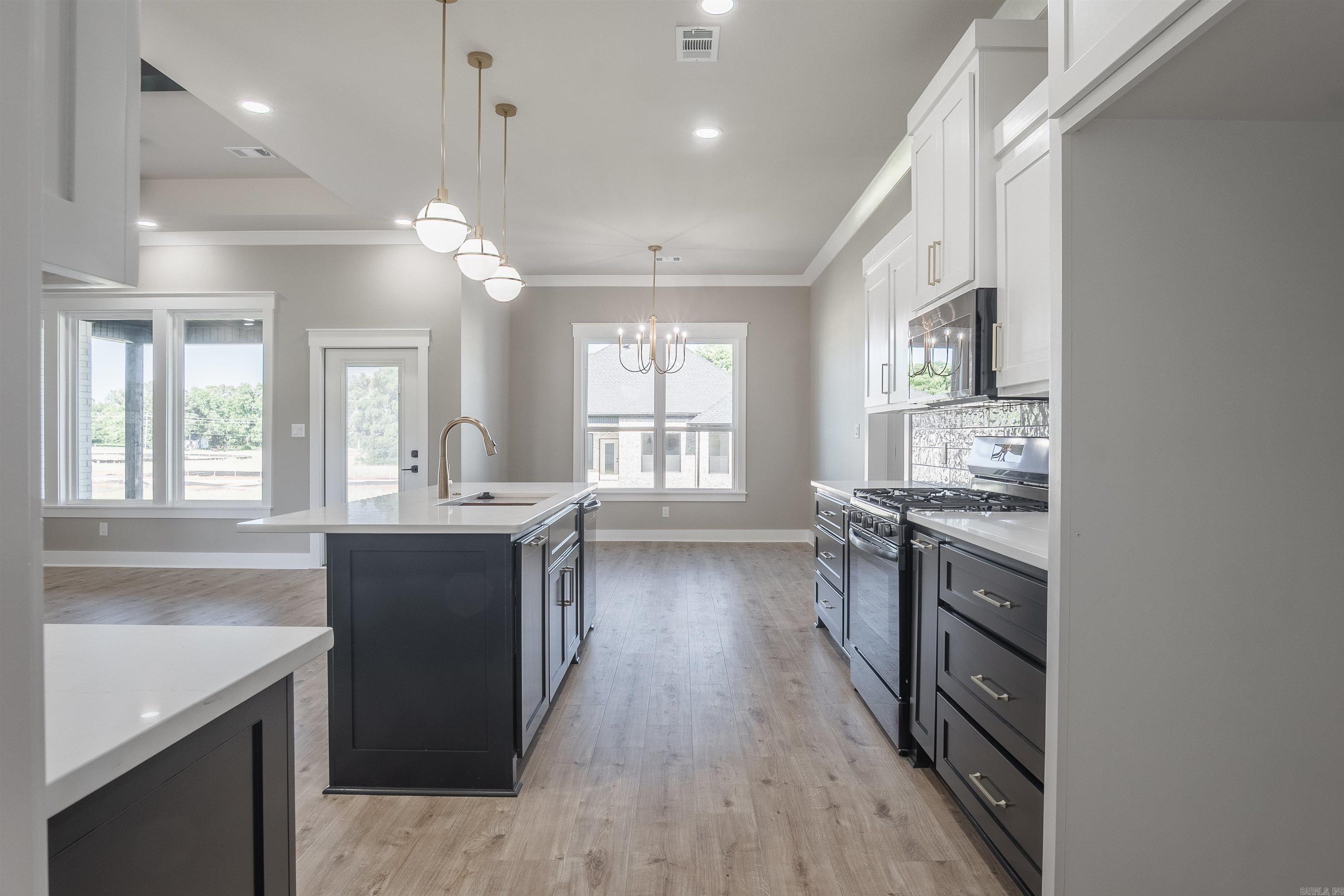 11  Brixton  Cabot, AR