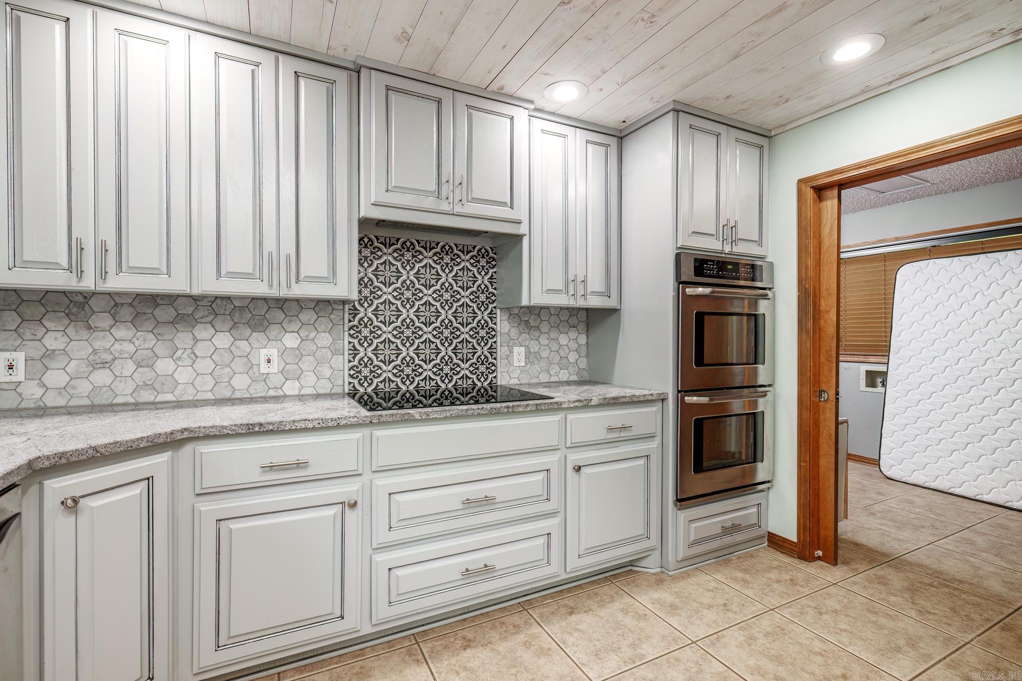 21  Constantina  Hot Springs Village, AR