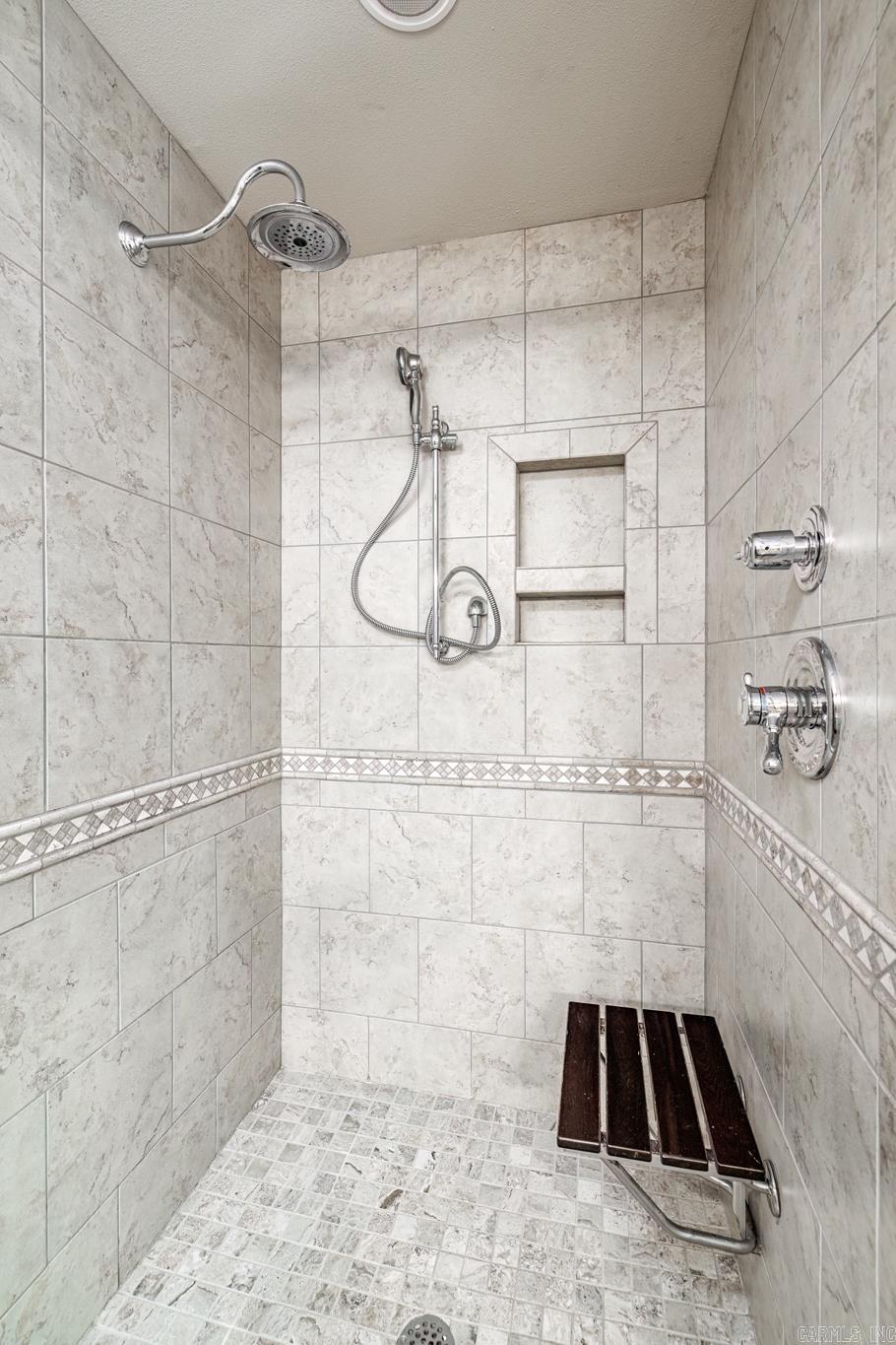 21  Constantina  Hot Springs Village, AR