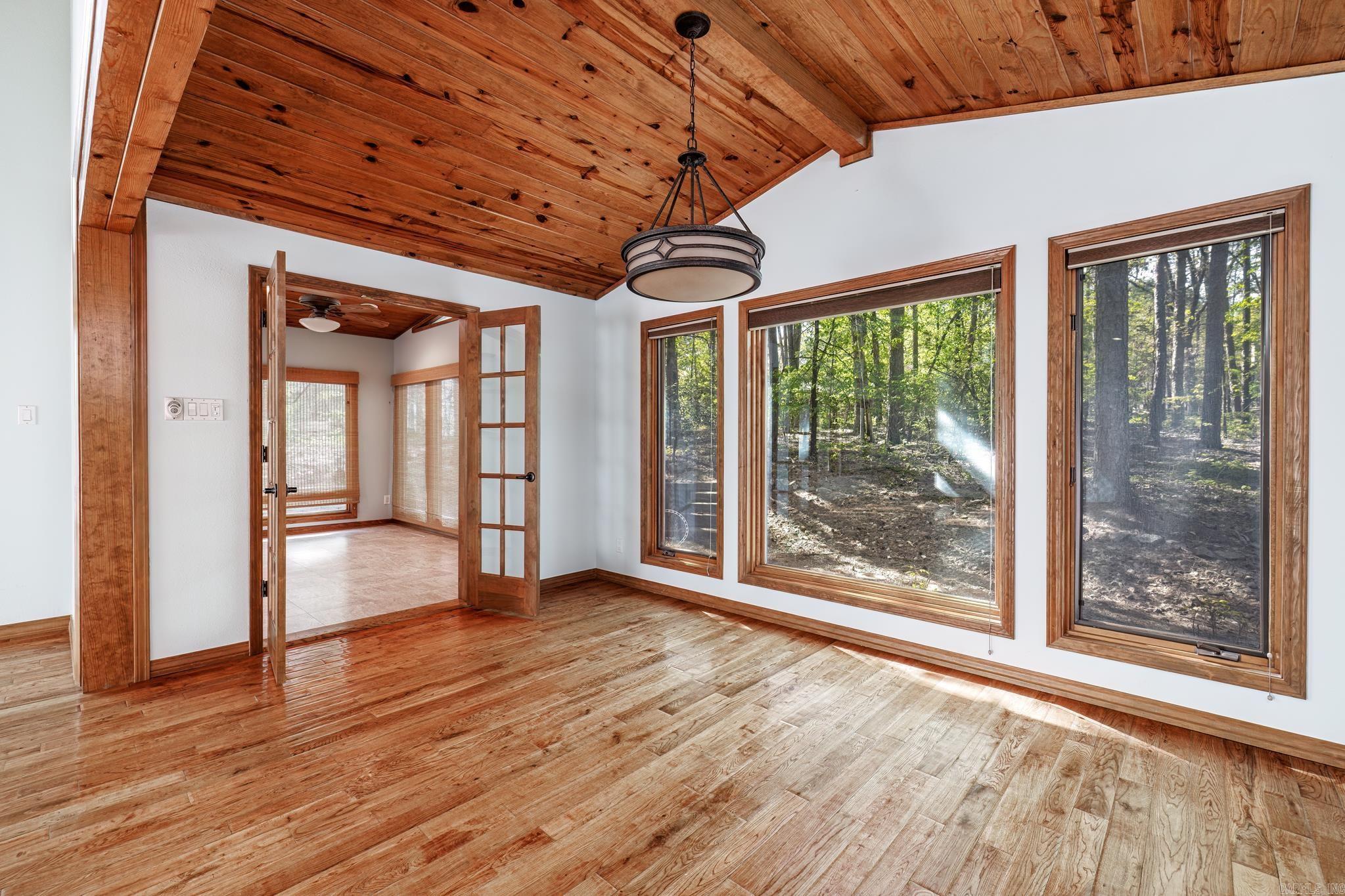 21  Constantina  Hot Springs Village, AR