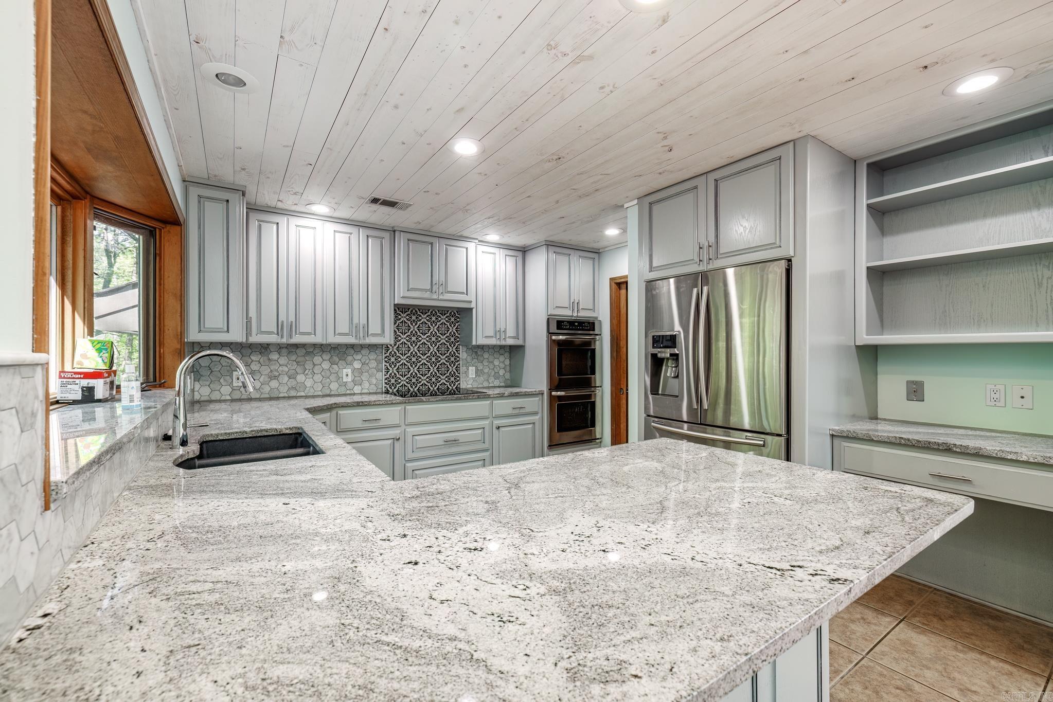 21  Constantina  Hot Springs Village, AR