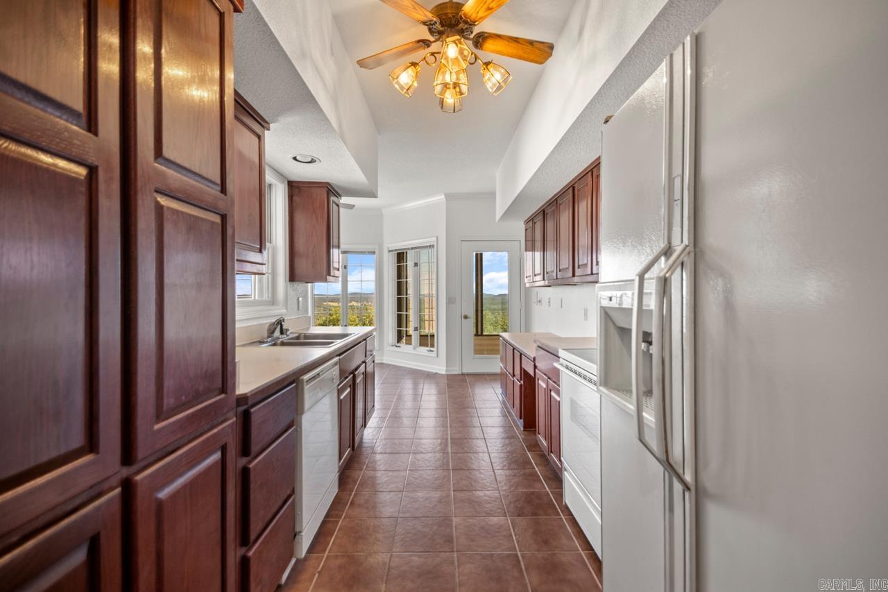 33  Ponferrada  Hot Springs Village, AR