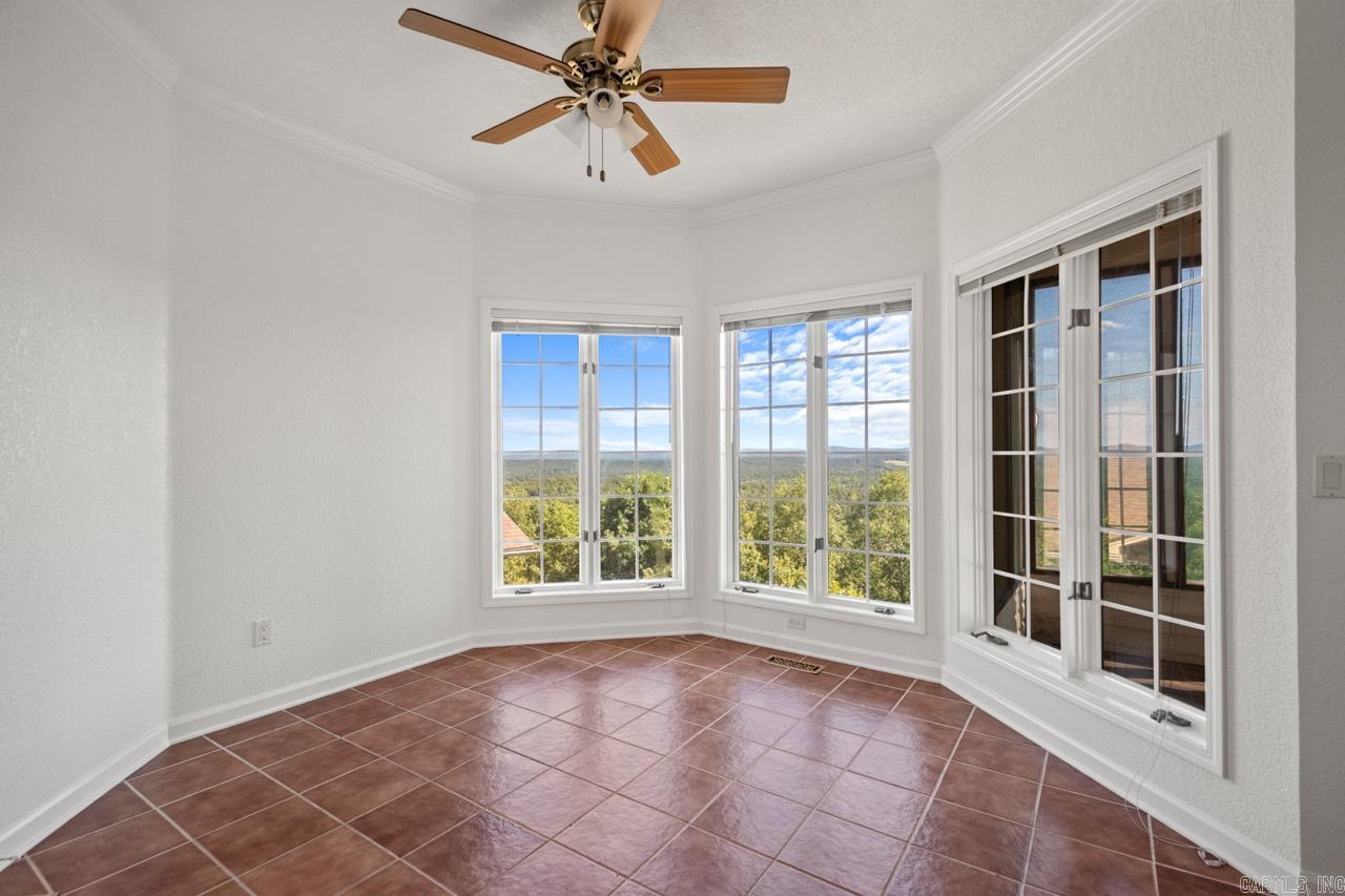 33  Ponferrada  Hot Springs Village, AR