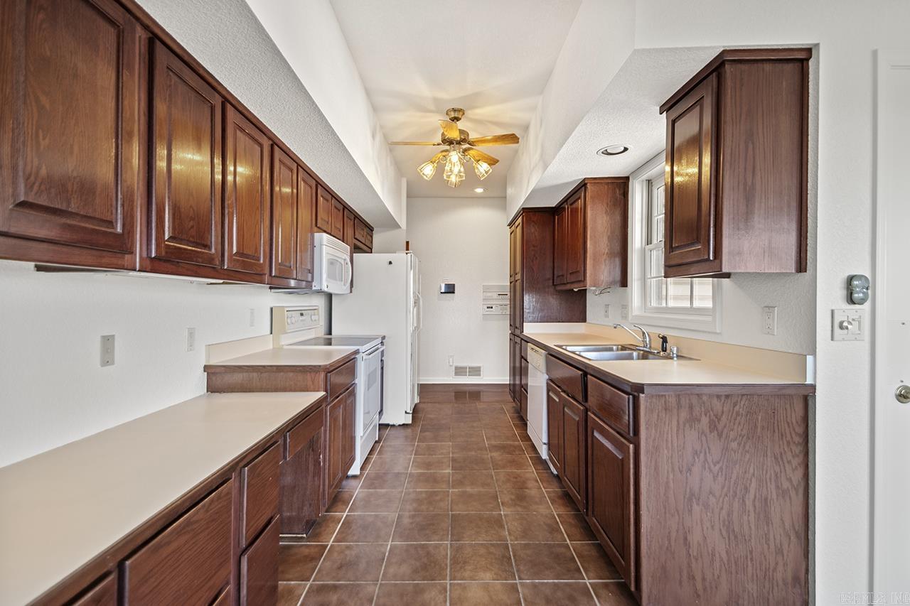 33  Ponferrada  Hot Springs Village, AR