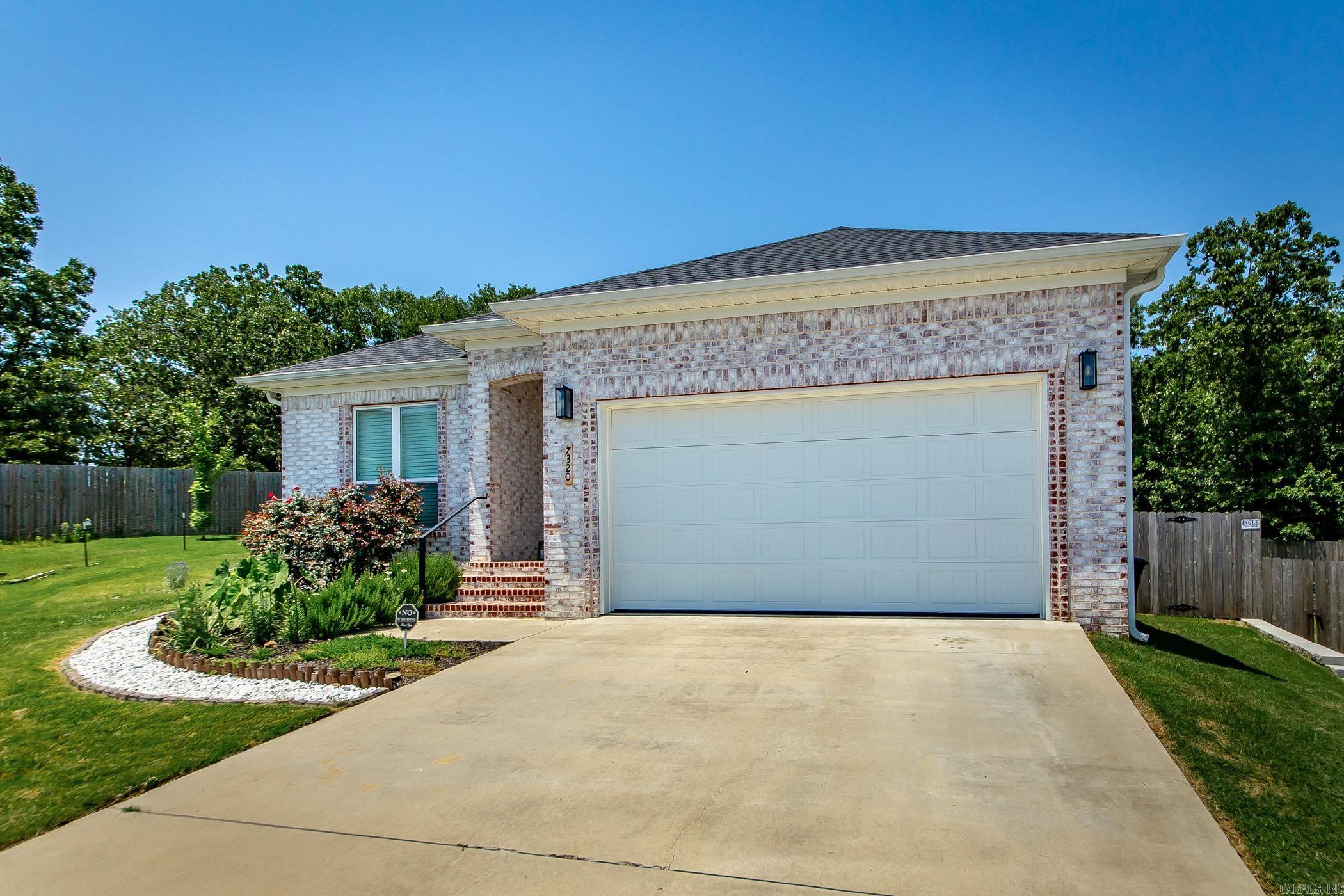 7320  Stonehenge  Jacksonville, AR