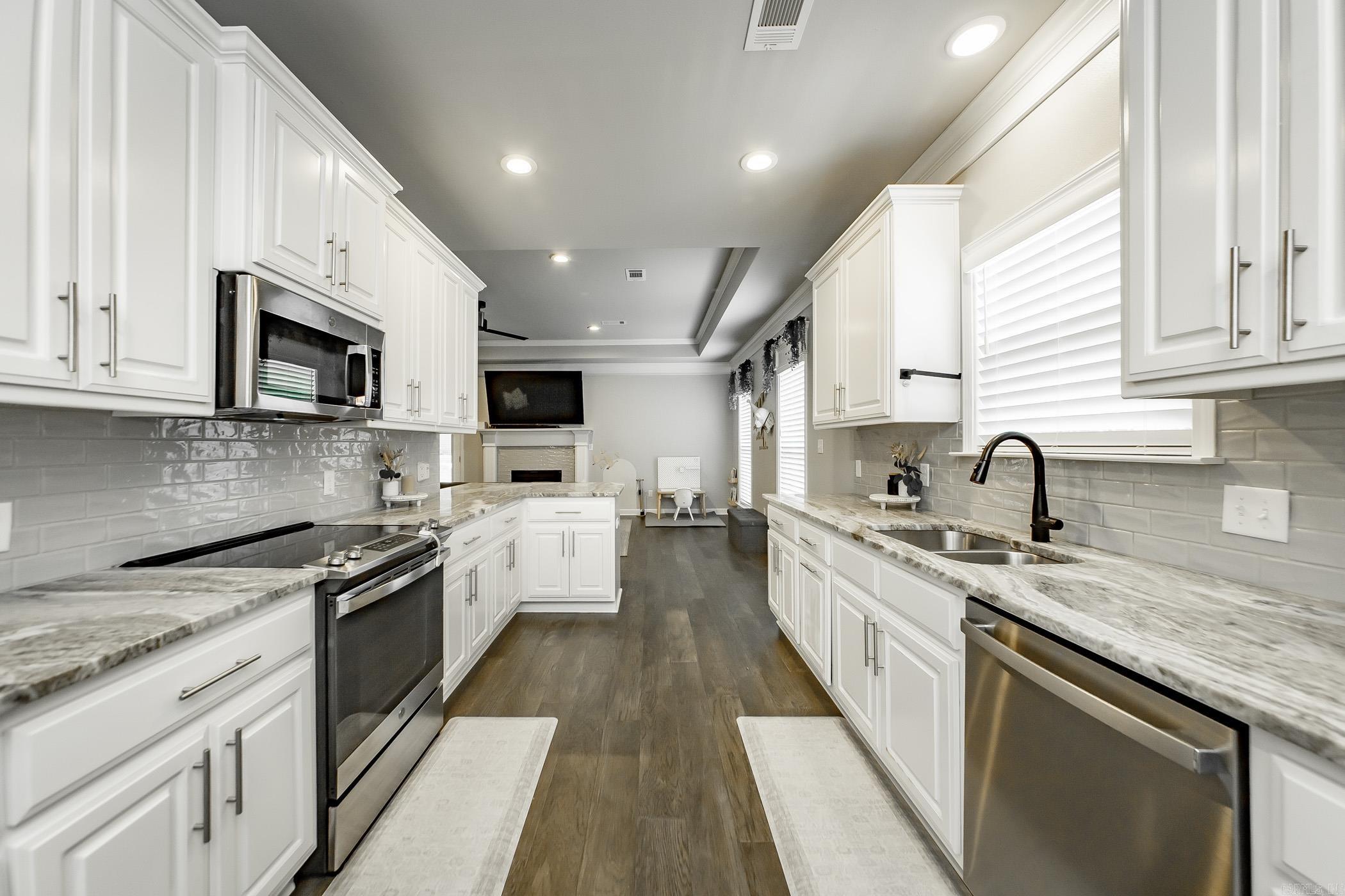 7320  Stonehenge  Jacksonville, AR