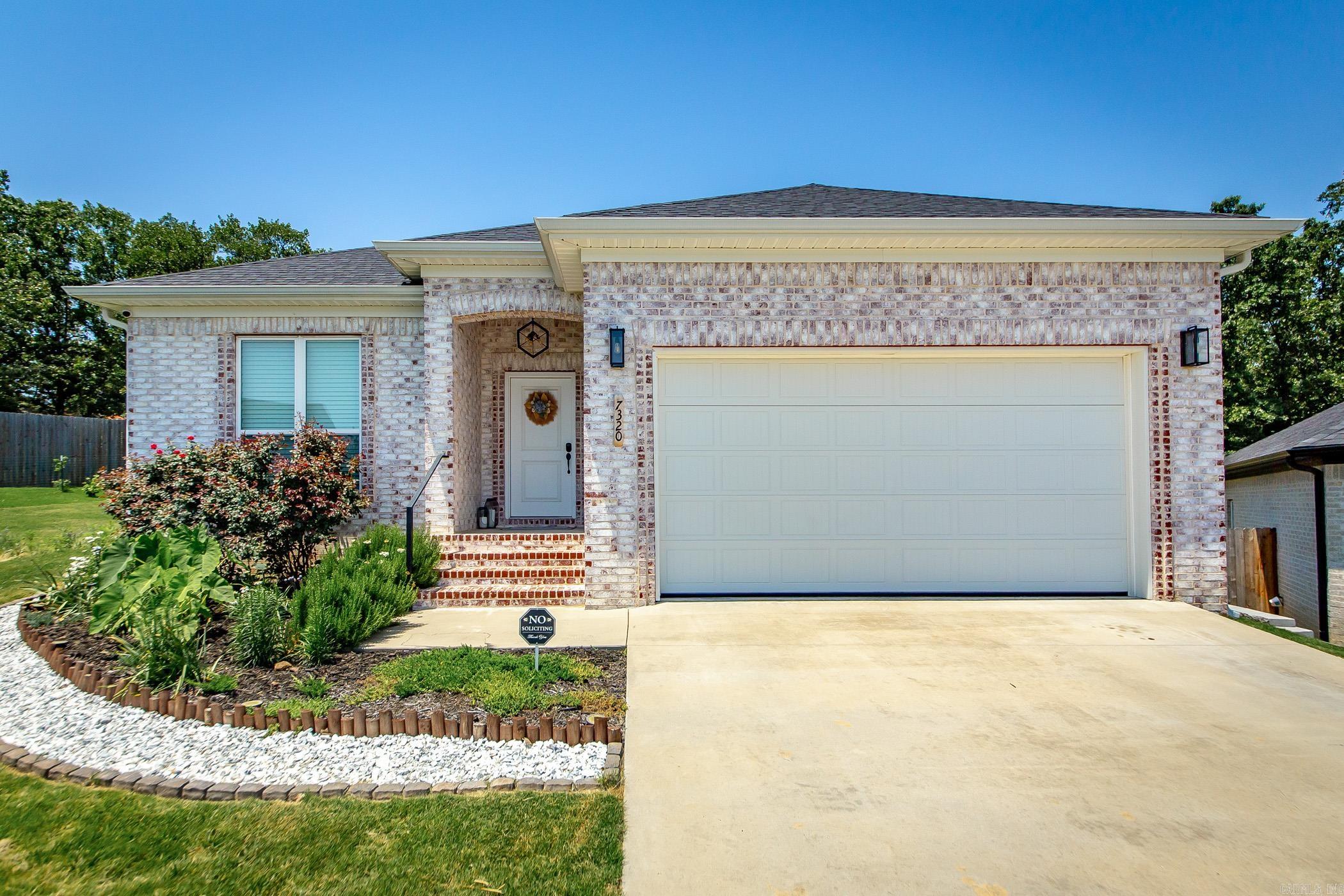 7320  Stonehenge  Jacksonville, AR