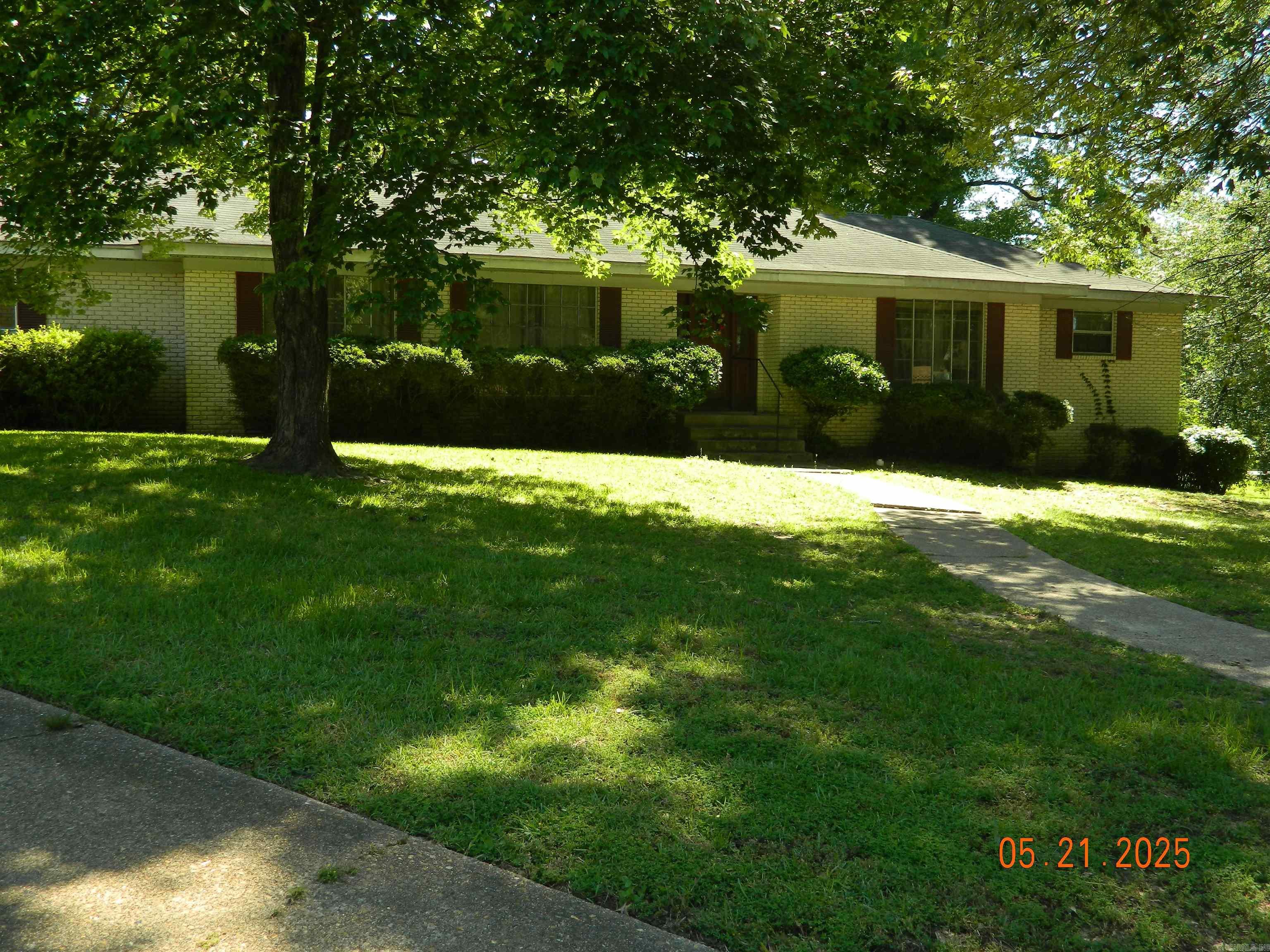 121  Leewood  Arkadelphia, AR