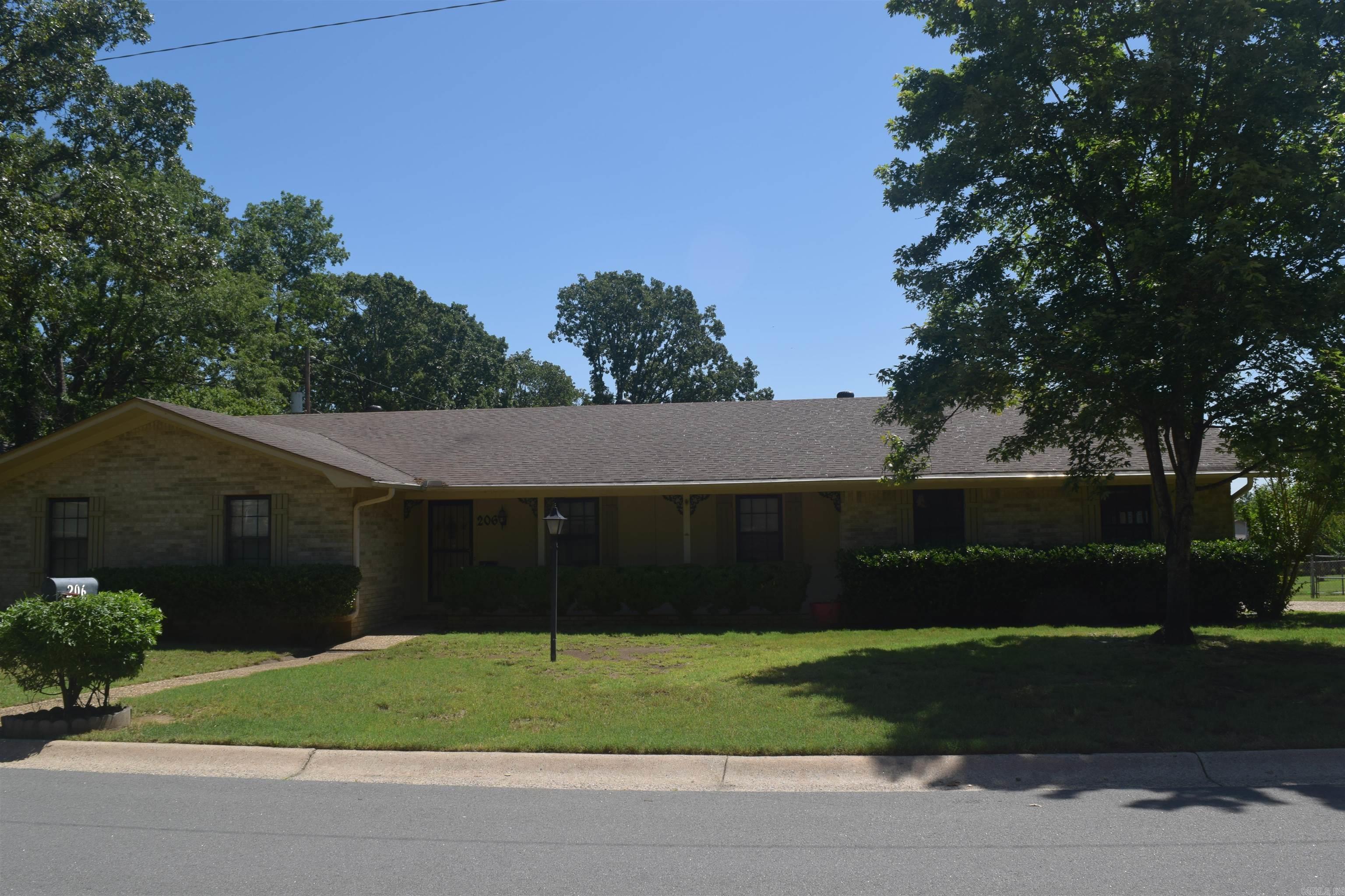 206  Beaconsfield  Sherwood, AR