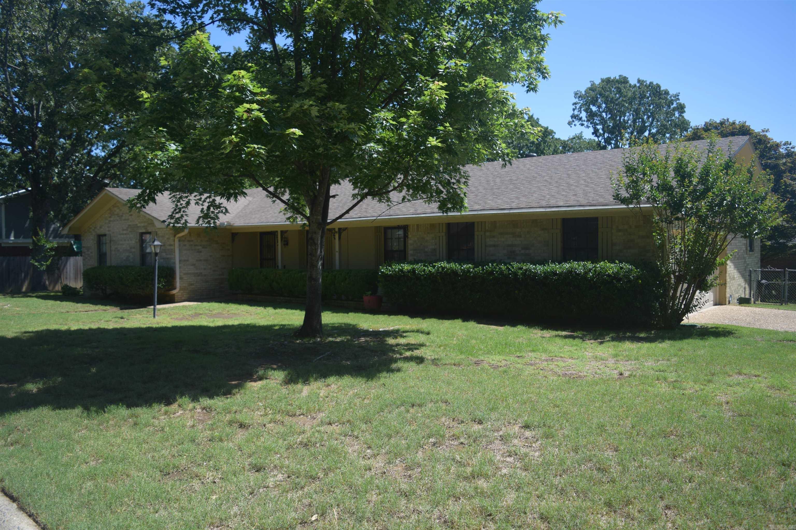 206  Beaconsfield  Sherwood, AR