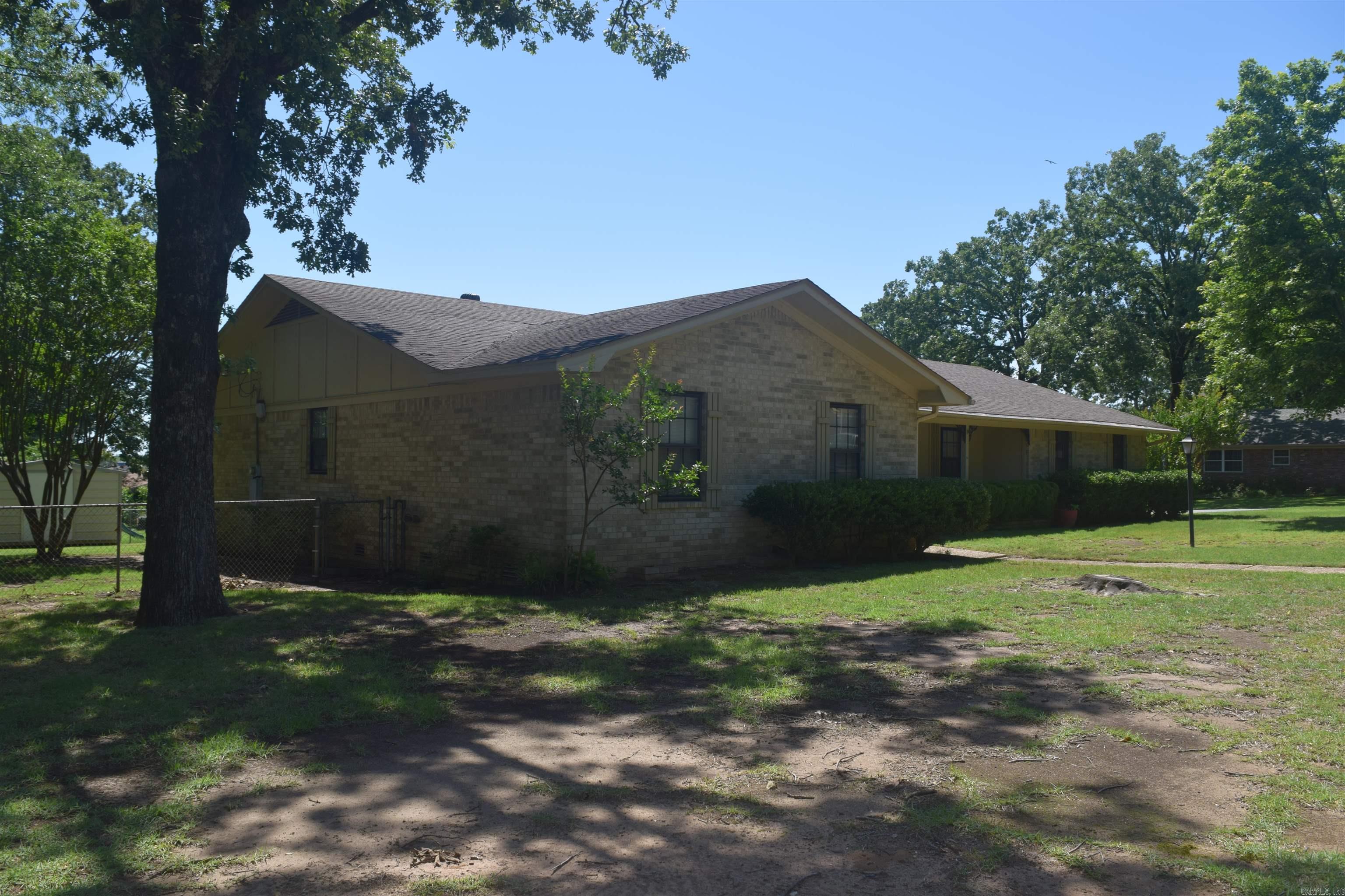 206  Beaconsfield  Sherwood, AR