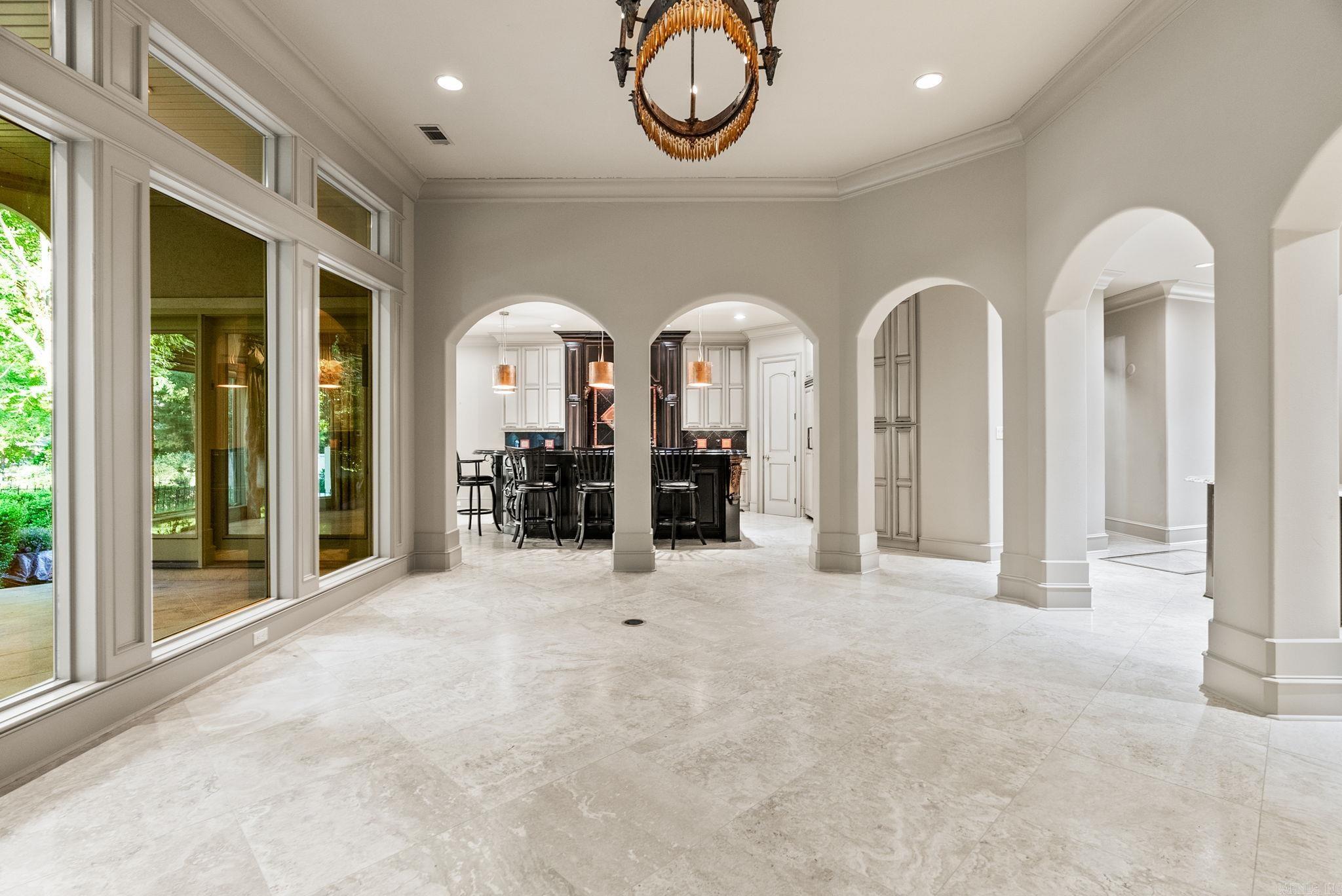 21  La Scala Court  Little Rock, AR