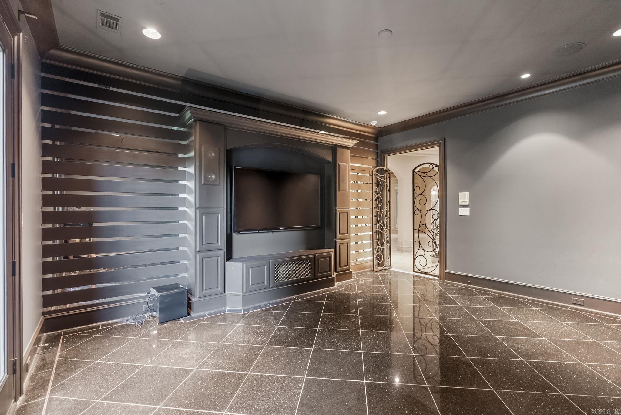 21  La Scala Court  Little Rock, AR