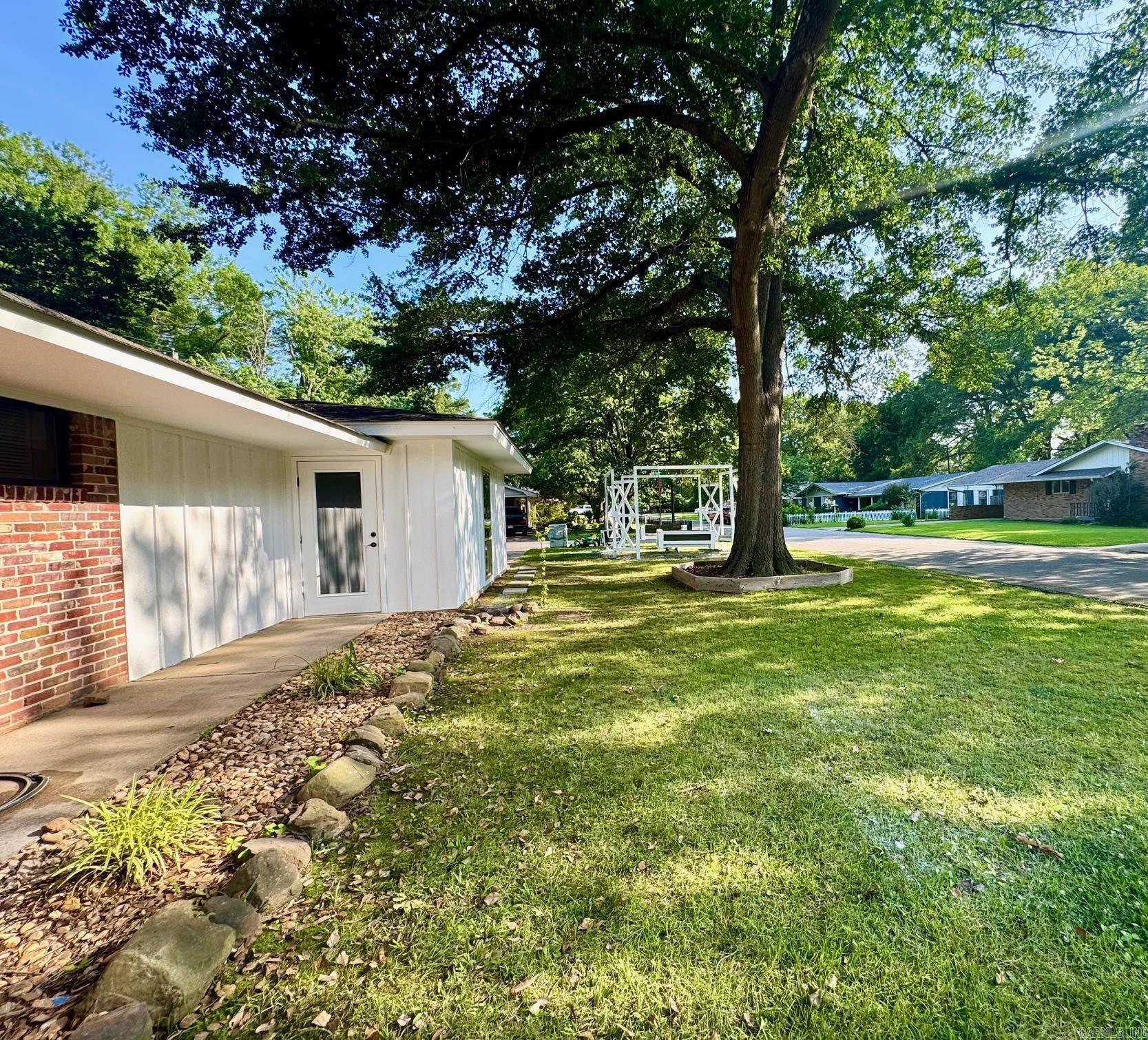 28  Timothy  Conway, AR