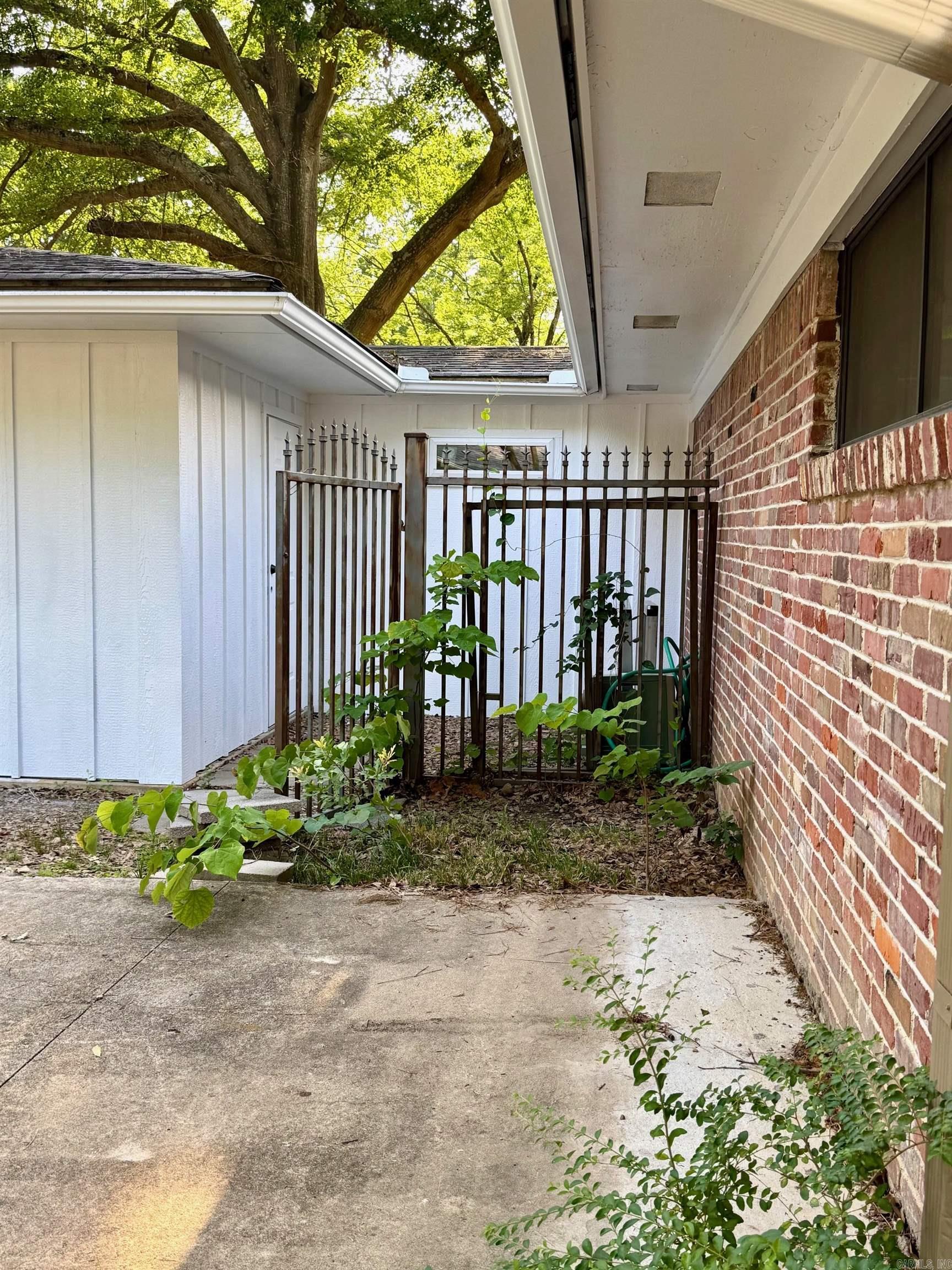 28  Timothy  Conway, AR