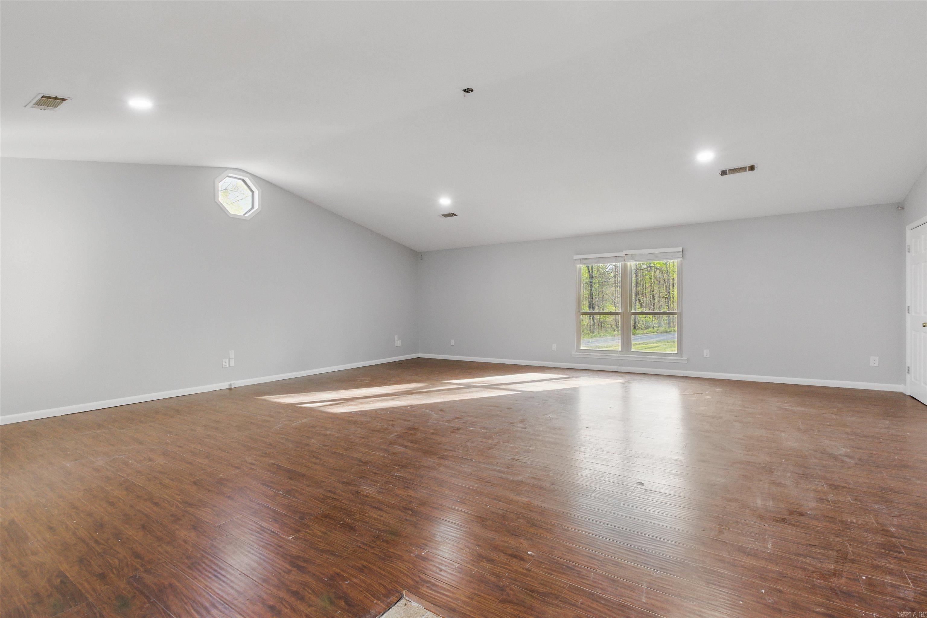 10626  Pineview Dr  Mabelvale, AR