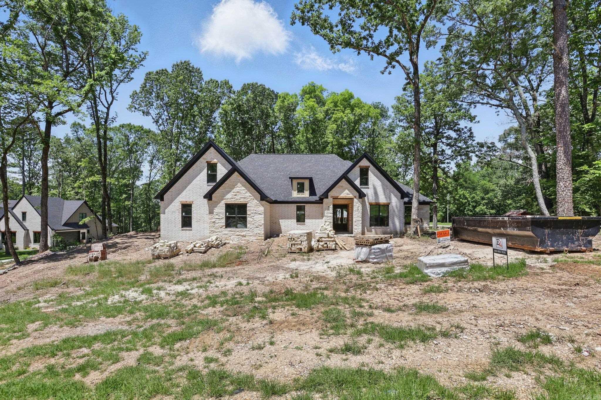 301  Abrielle  Benton, AR