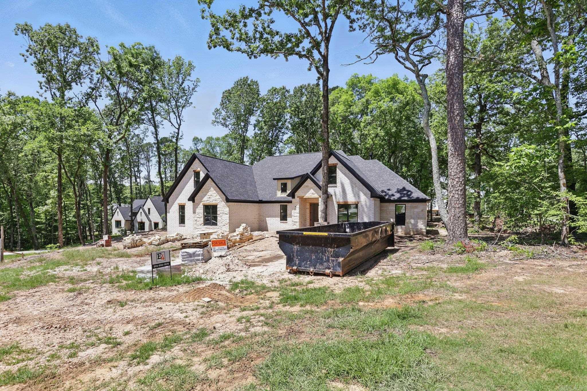 301  Abrielle  Benton, AR